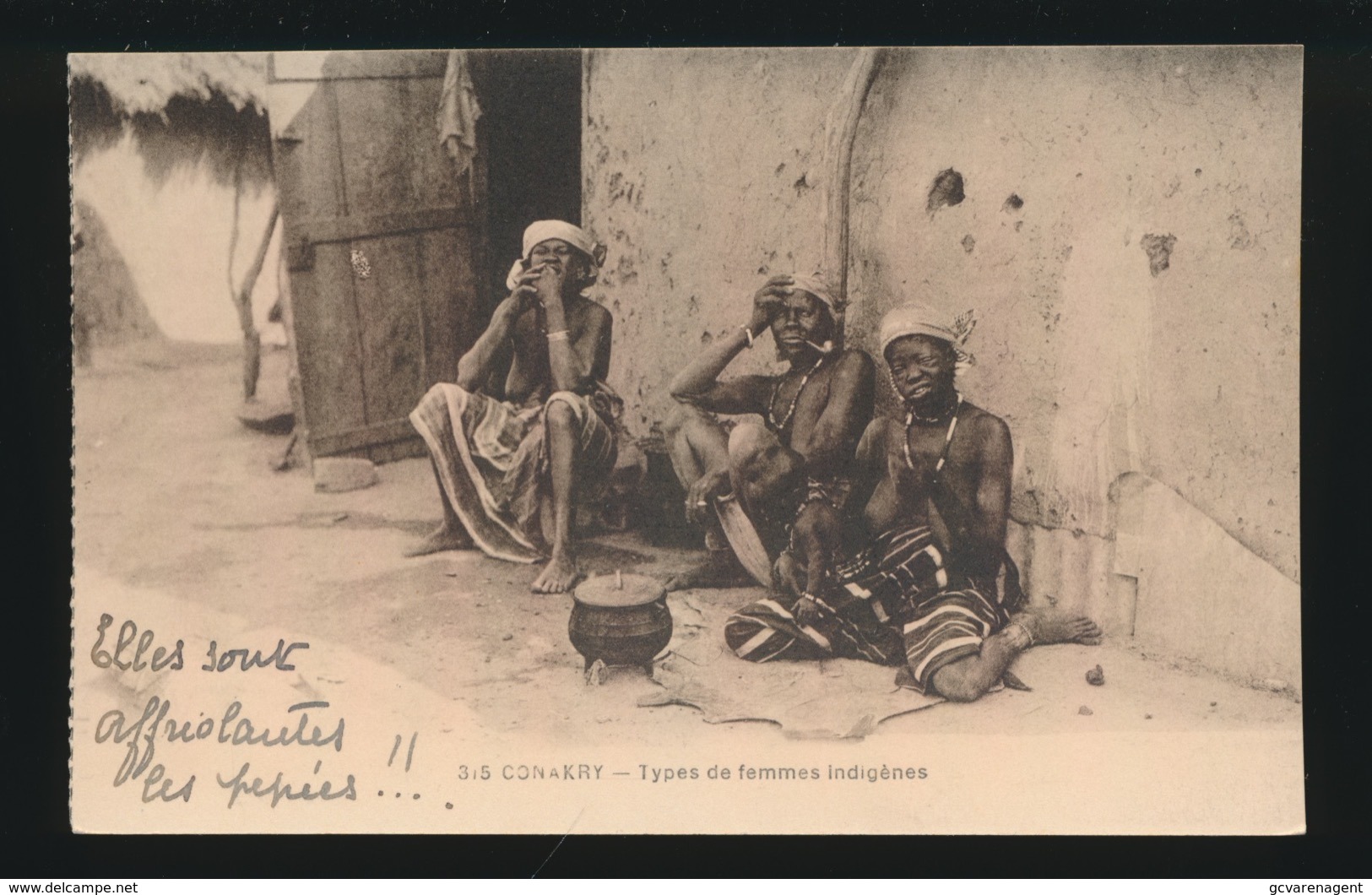 CONAKRY  TYPES DE FEMMES INDIGENES - Guinea-Bissau