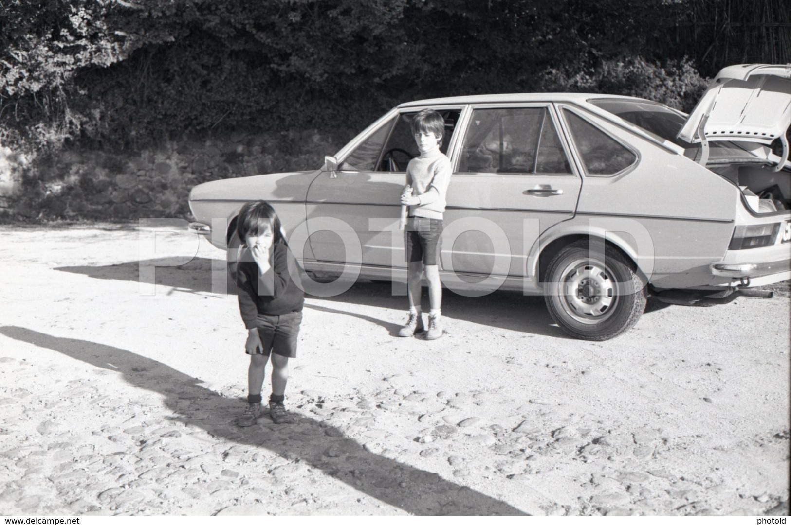 1973 VOLKSWAGEN PASSAT PORTUGAL AMATEUR 35mm ORIGINAL NEGATIVE Not PHOTO No FOTO - Sonstige & Ohne Zuordnung