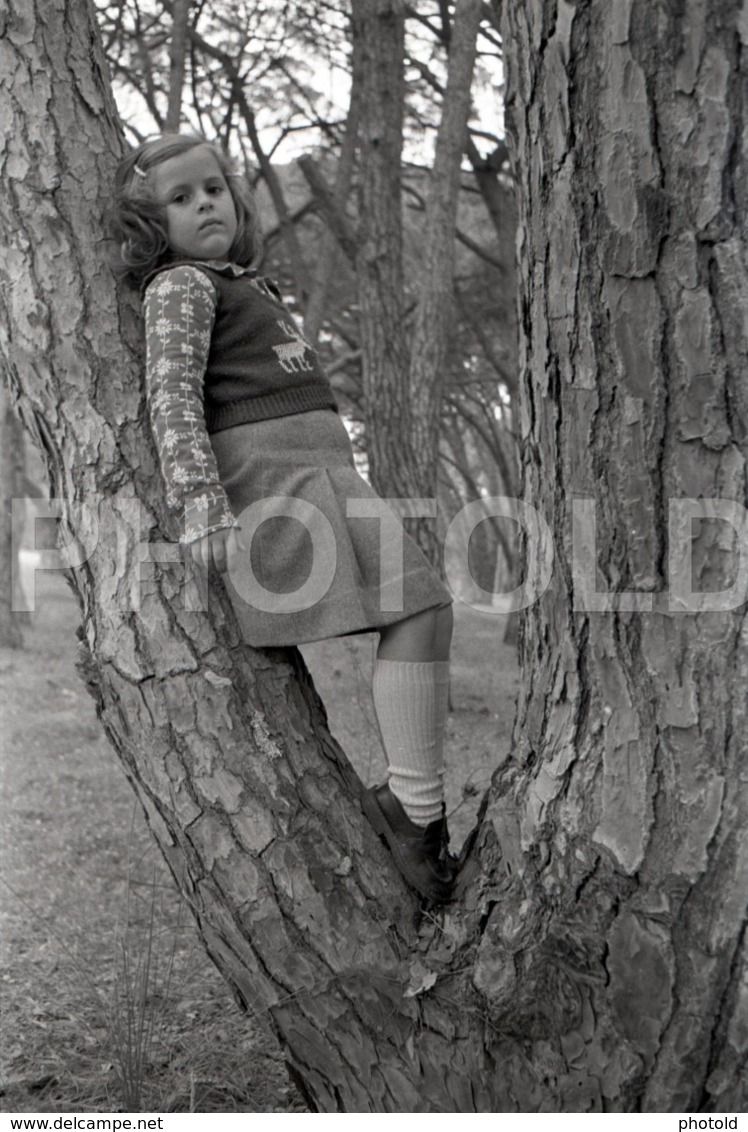 1973 ENFANT CHILD GIRL JEUNE FEMME PORTUGAL AMATEUR 35mm ORIGINAL NEGATIVE Not PHOTO No FOTO - Sonstige & Ohne Zuordnung