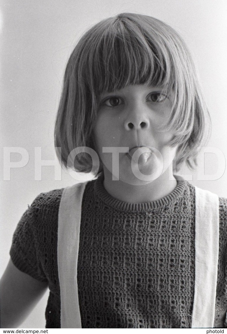 1973 GIRL JEUNE FEMME PORTUGAL AMATEUR 35mm ORIGINAL NEGATIVE Not PHOTO No FOTO - Sonstige & Ohne Zuordnung