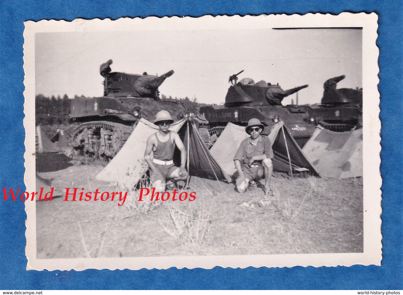 Photo Ancienne - ALGERIE ?- Portrait De Tankiste De La 2e Division Blindée ? Voir Char Val De Loire - Uniforme WW2 ? DB - Guerre, Militaire