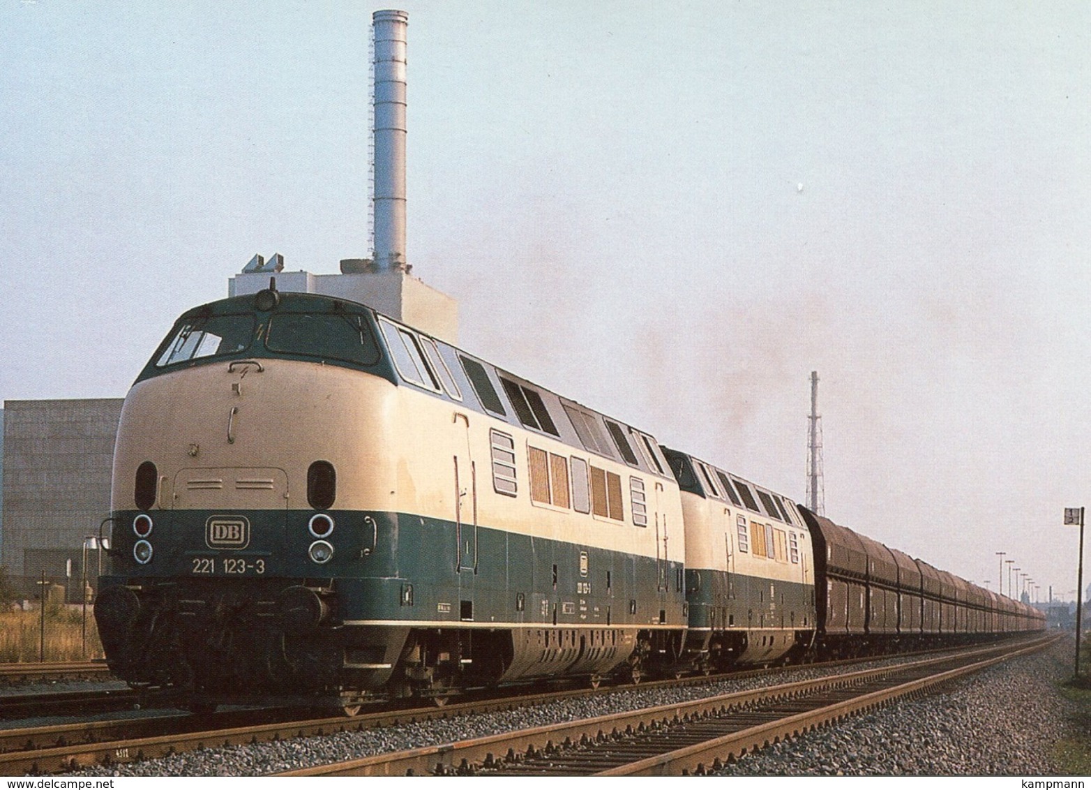 Diesellok 221 123-3 + 221 115-9 In Duisburg-Hochfeld, Ungelaufen - Eisenbahnen