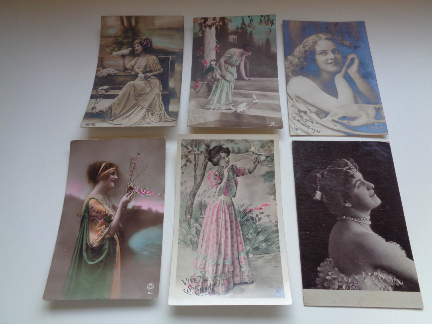 Beau Lot De 60 Cartes Postales De Fantaisie Femmes Femme   Mooi Lot Van 60 Postkaarten Fantasie Vrouwen Vrouw - 60 Scans - 5 - 99 Postales