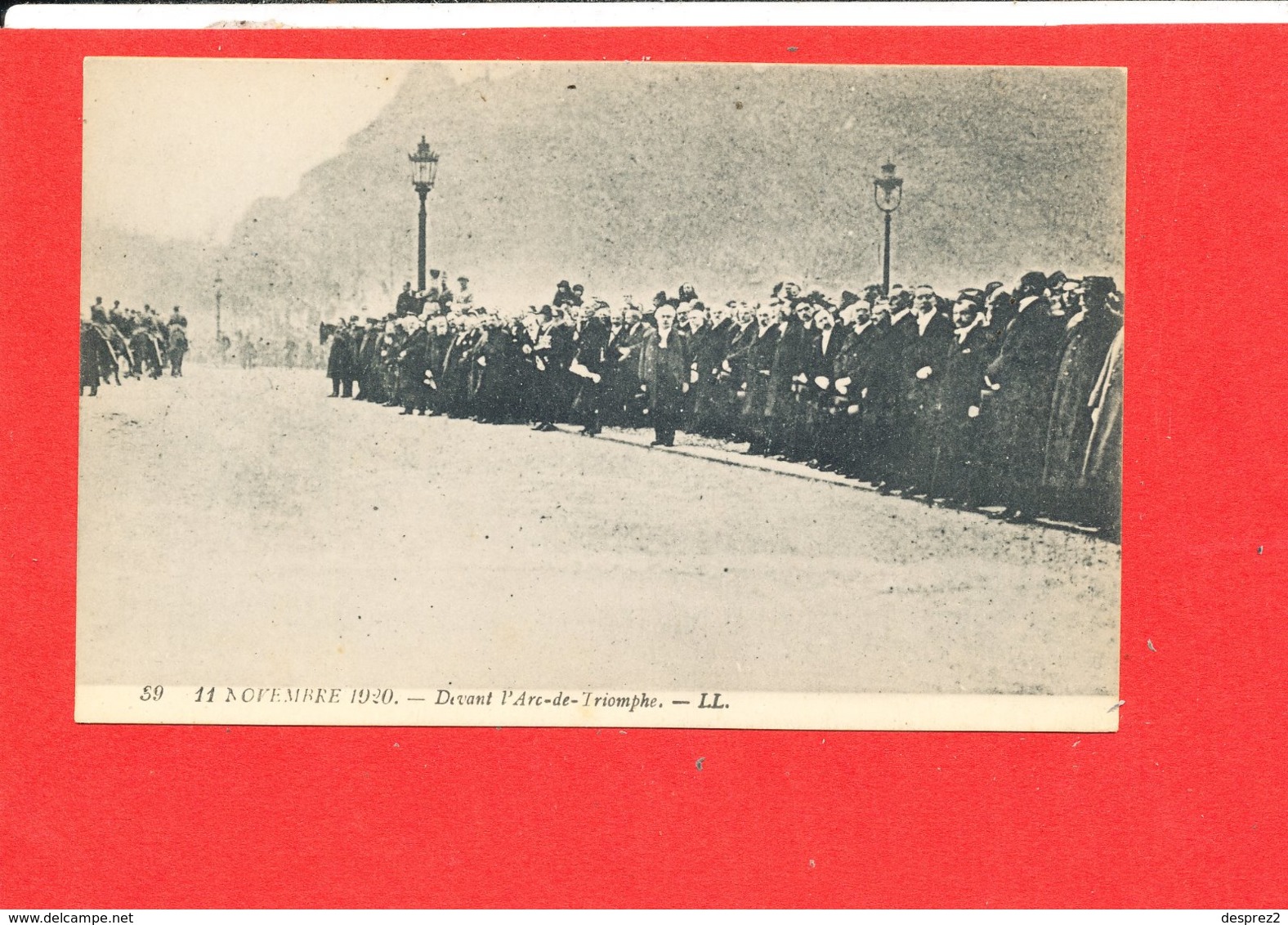 75 PARIS Le 11 Novembre 1920 Cpa Animée Devant L ' Arc De Triomphe     39 LL - Réceptions