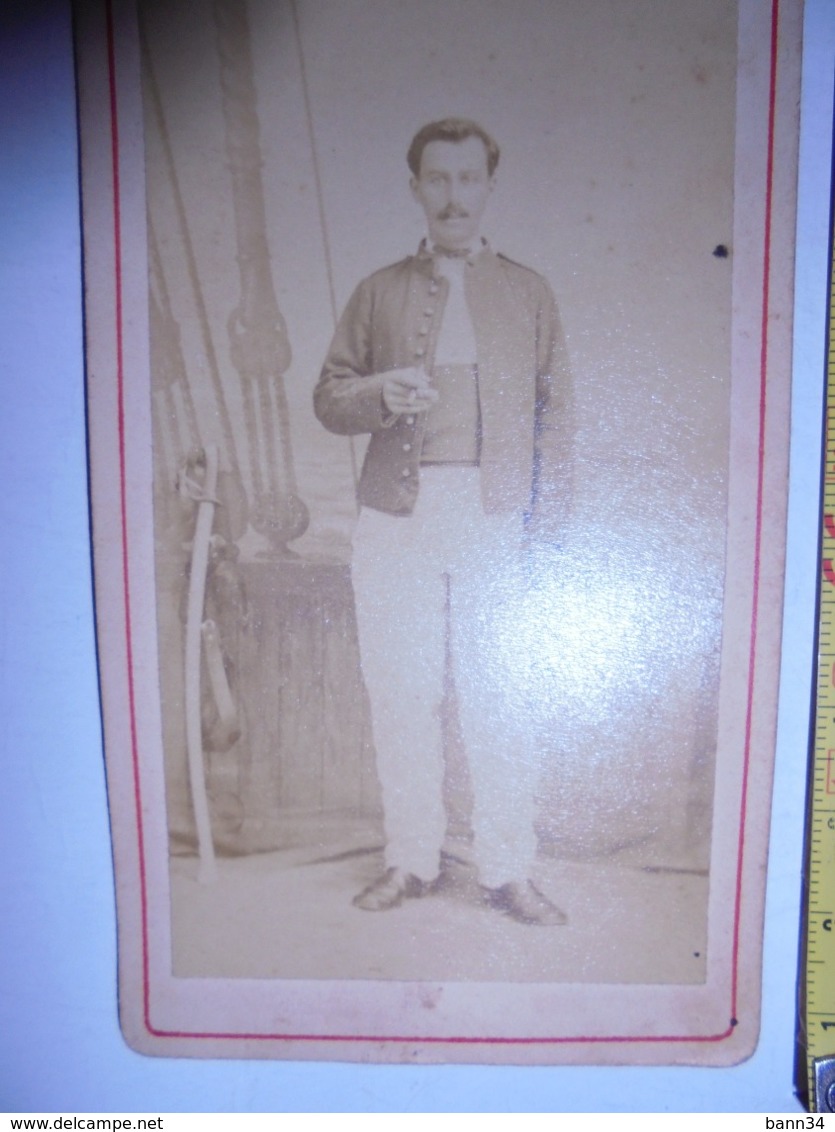 Photo XIX Eme Cdv Marin Et Son Sabre Decor A Bord / Noumea Nouvelle Calédonie / Photos Dufty - Anciennes (Av. 1900)