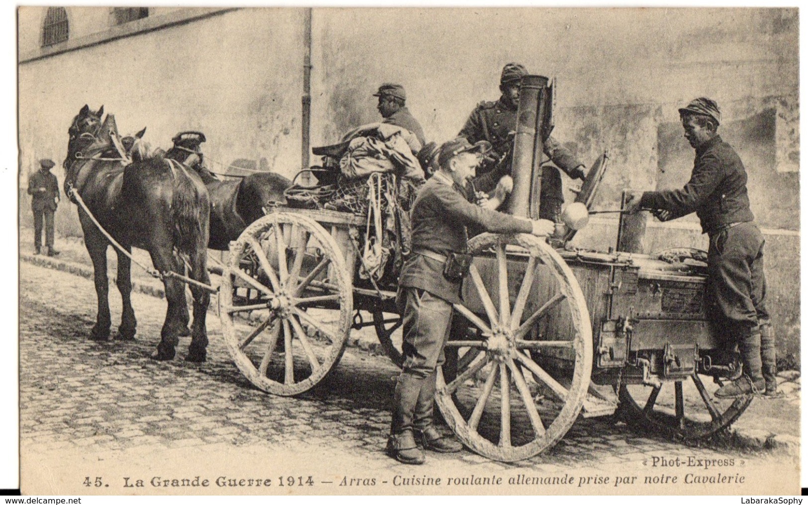 ARRAS - La Grande Guerre 1914 - Cuisine Roulante Allemande Prise Par Notre Cavalerie - Arras