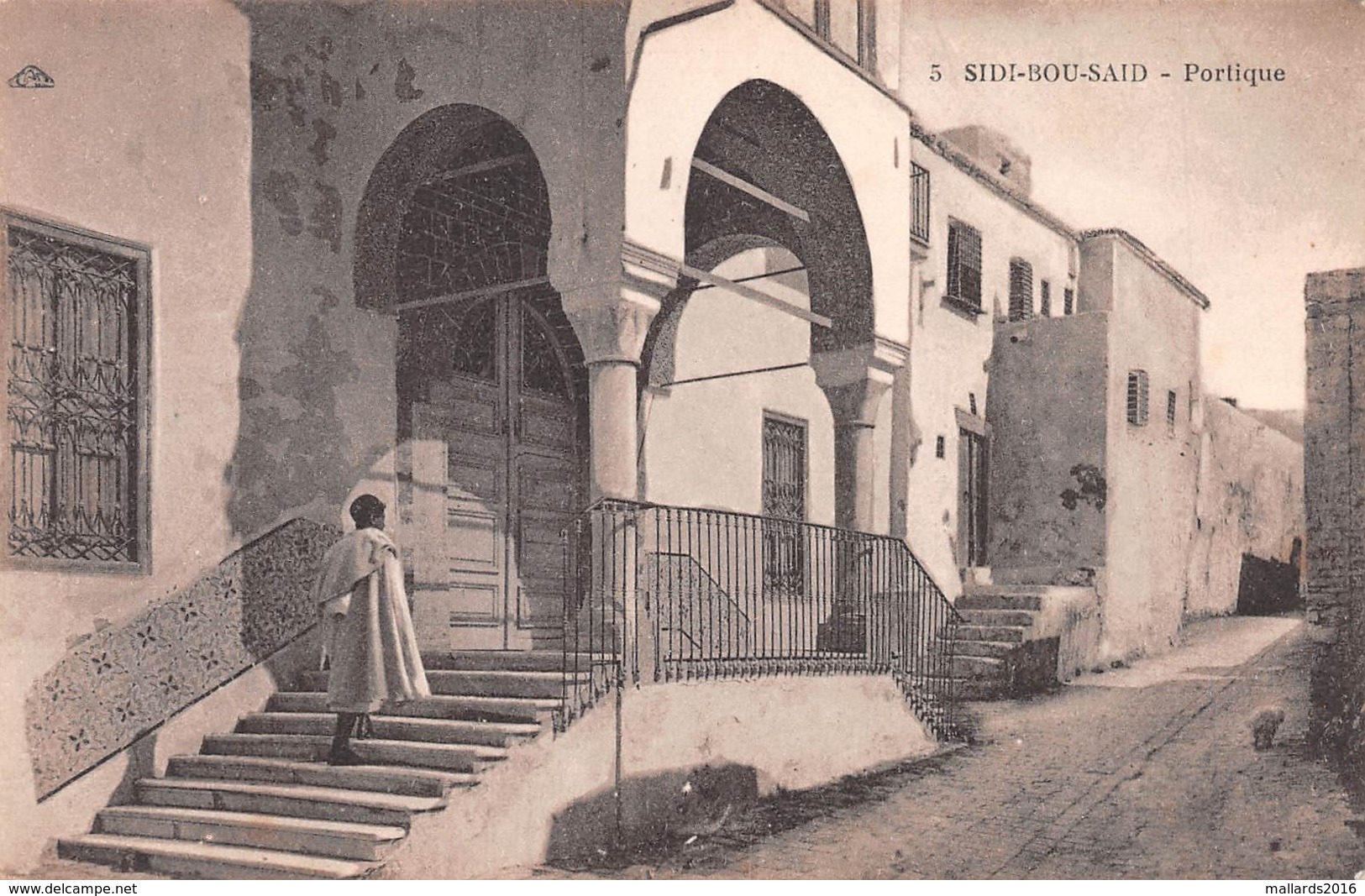 SIDI-BOU-SAID - PORTIQUE ~ A VINTAGE POSTCARD #99725 - Tunisia