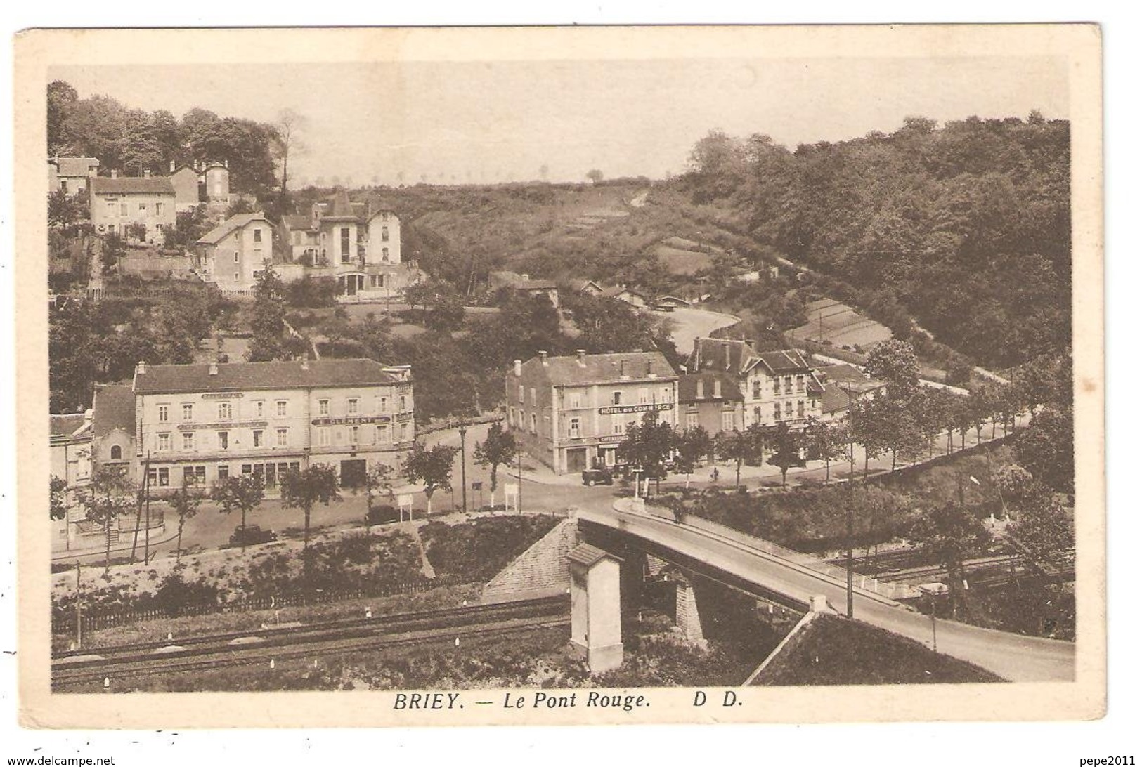 CPA 54 BRIEY  Le Pont Rouge - Quartier De La Gare - Hôtel Clément Et Du Commerce - Villas - Briey