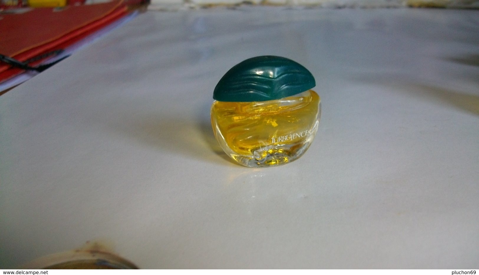 Miniature De Parfum Revillon  " Turbulences " Sans Boite - Miniatures (sans Boite)