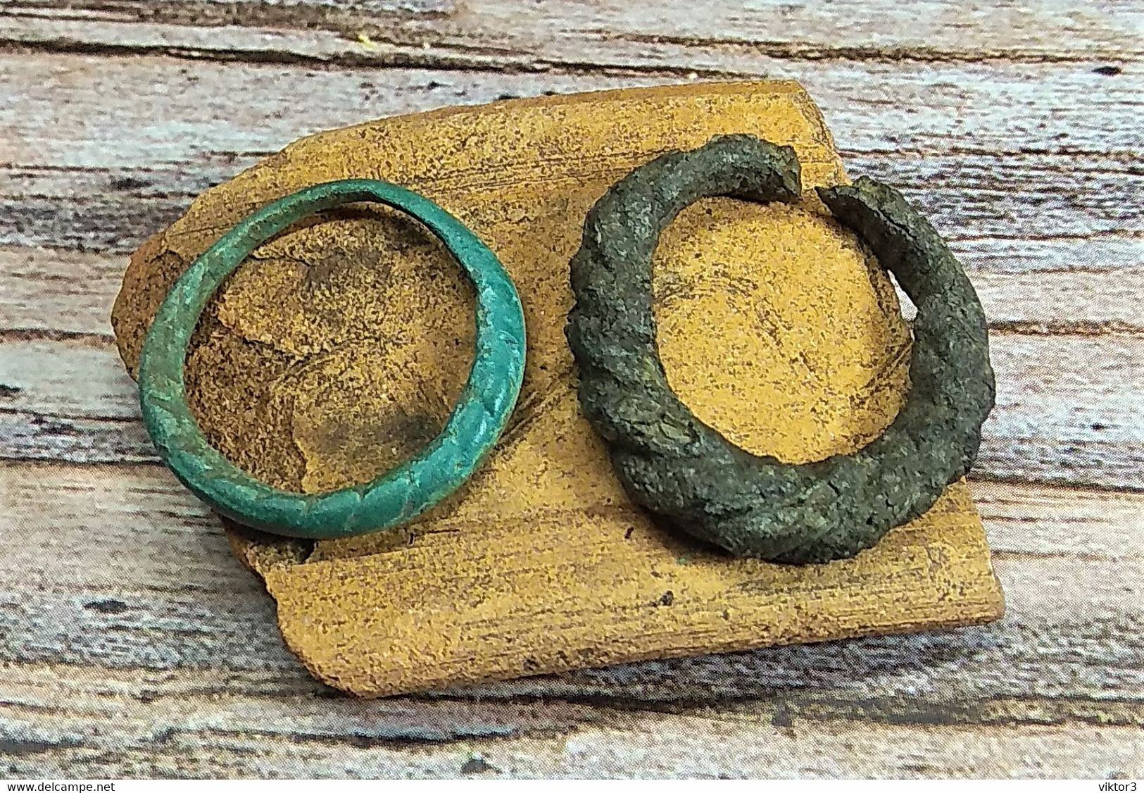 2 Ancient Artifact Rings 11-13 Century AD. - Archeologia