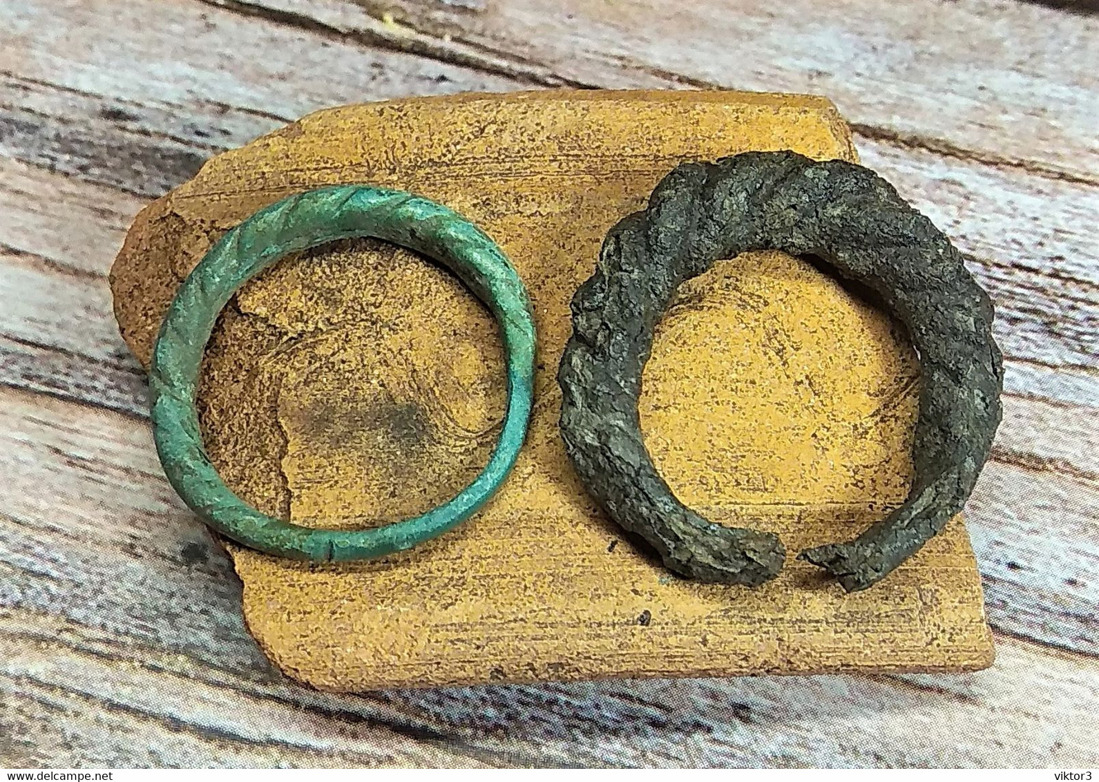 2 Ancient Artifact Rings 11-13 Century AD. - Archeologia