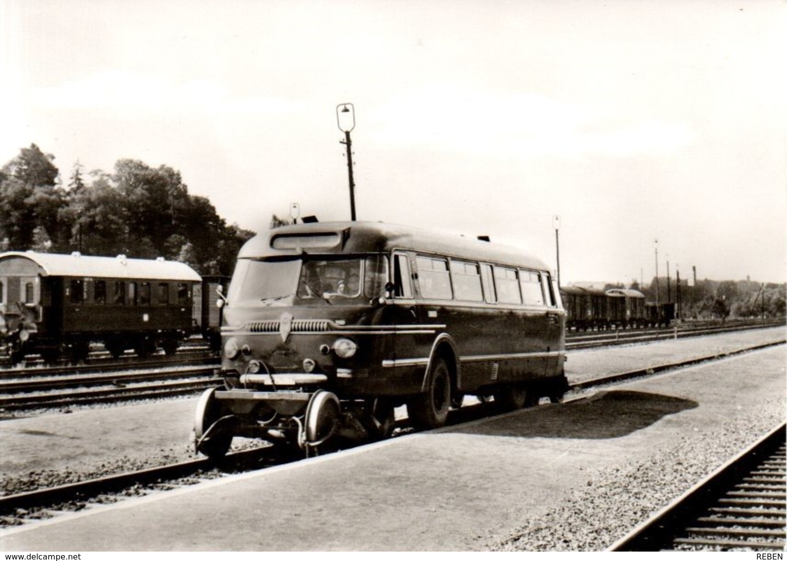 Réf.865/ 1 Carte Postale - CPM  - Autobus Car - Altri & Non Classificati