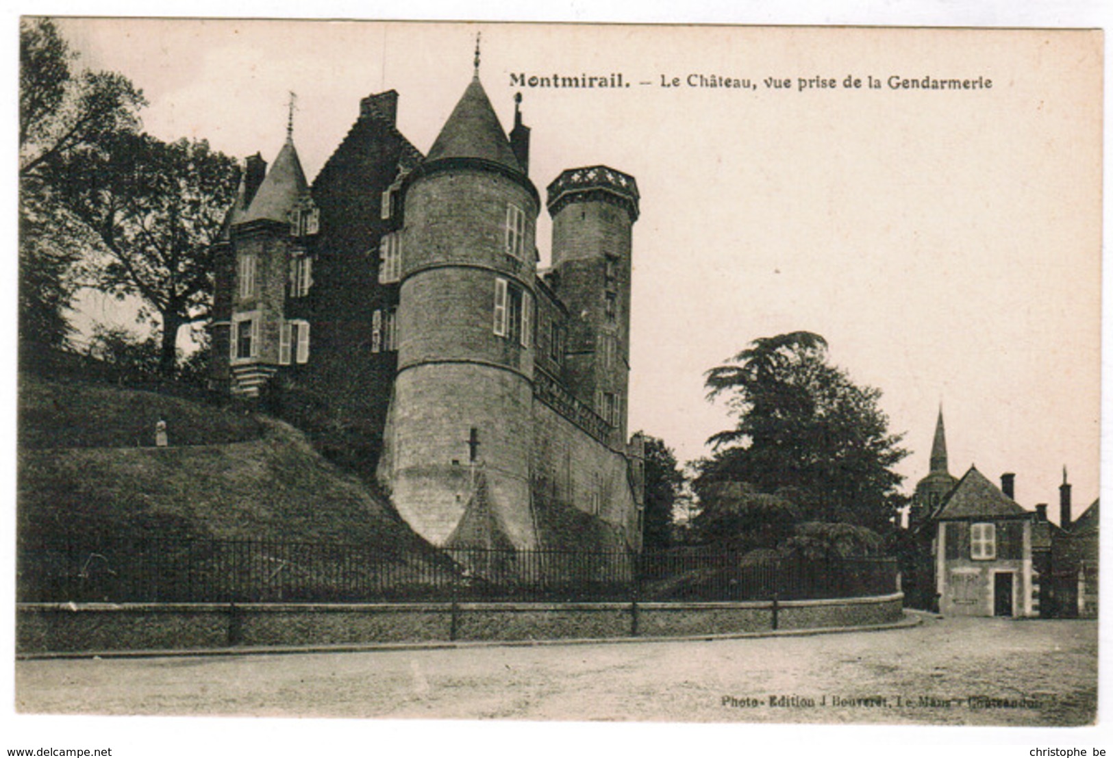 Montmirail, Le Château, Vue Prise De La Gendarmerie (pk63282) - Montmirail