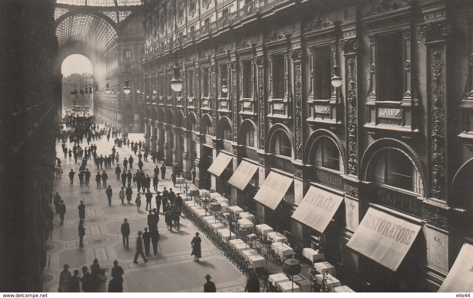 Lombardia - Milano - Galleria Vittorio Emanuele (interno) - - Milano (Milan)