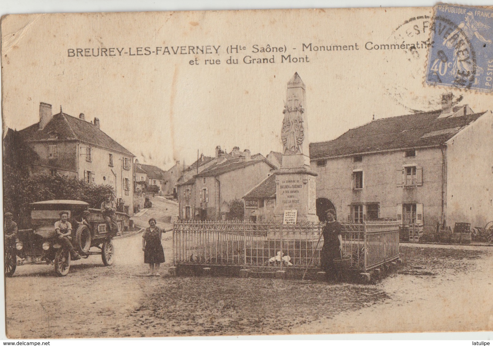 Breurey-l'es-Faverney  70   Le Monument Commemoratif Et La Rue Du Grand-Mont Animée Et Camionnette - Other & Unclassified