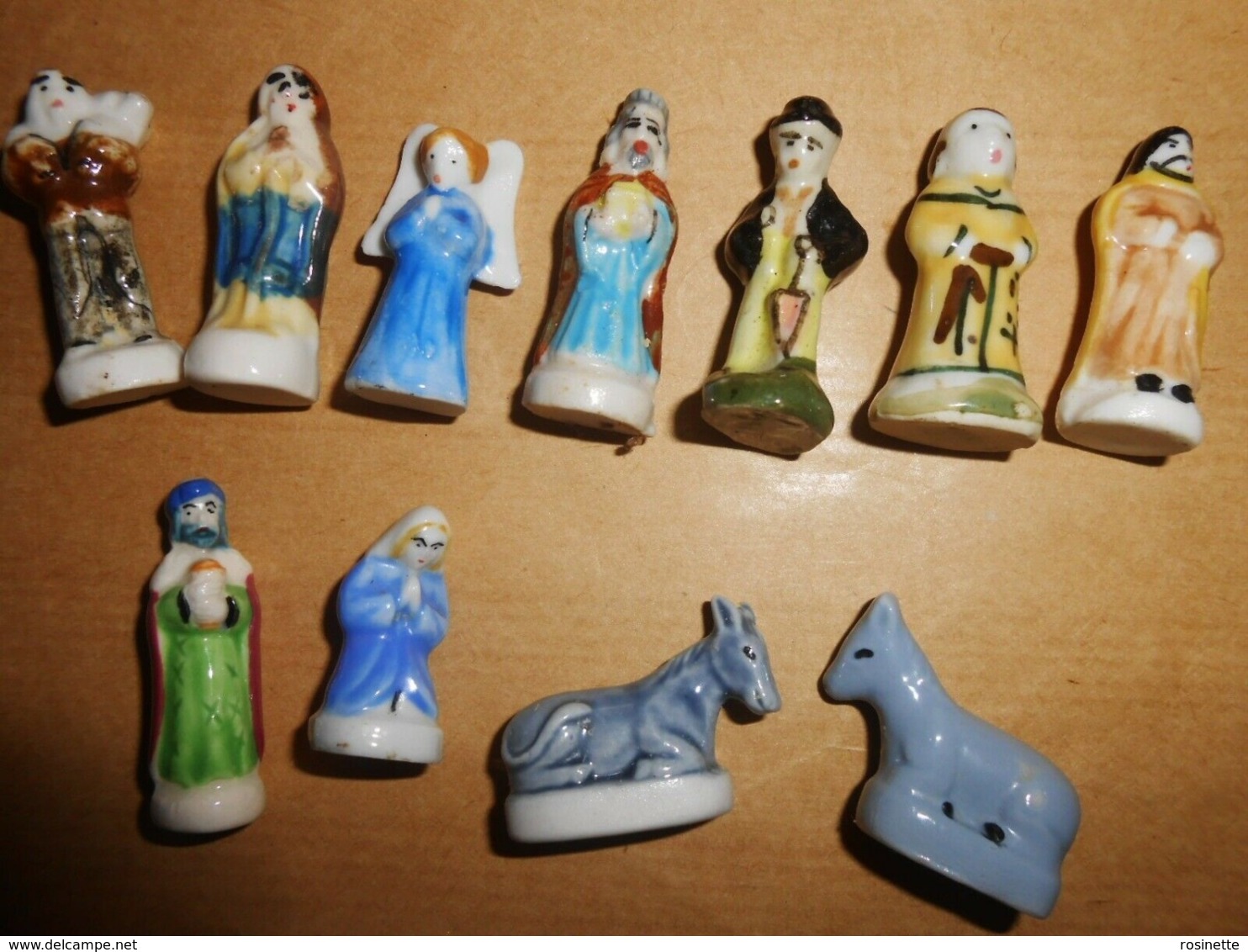 Lot FEVES De NOEL Personnages Santons Animaux Dont 1 Fève Cheval Et Ane ( 11 Pièces) - Santini