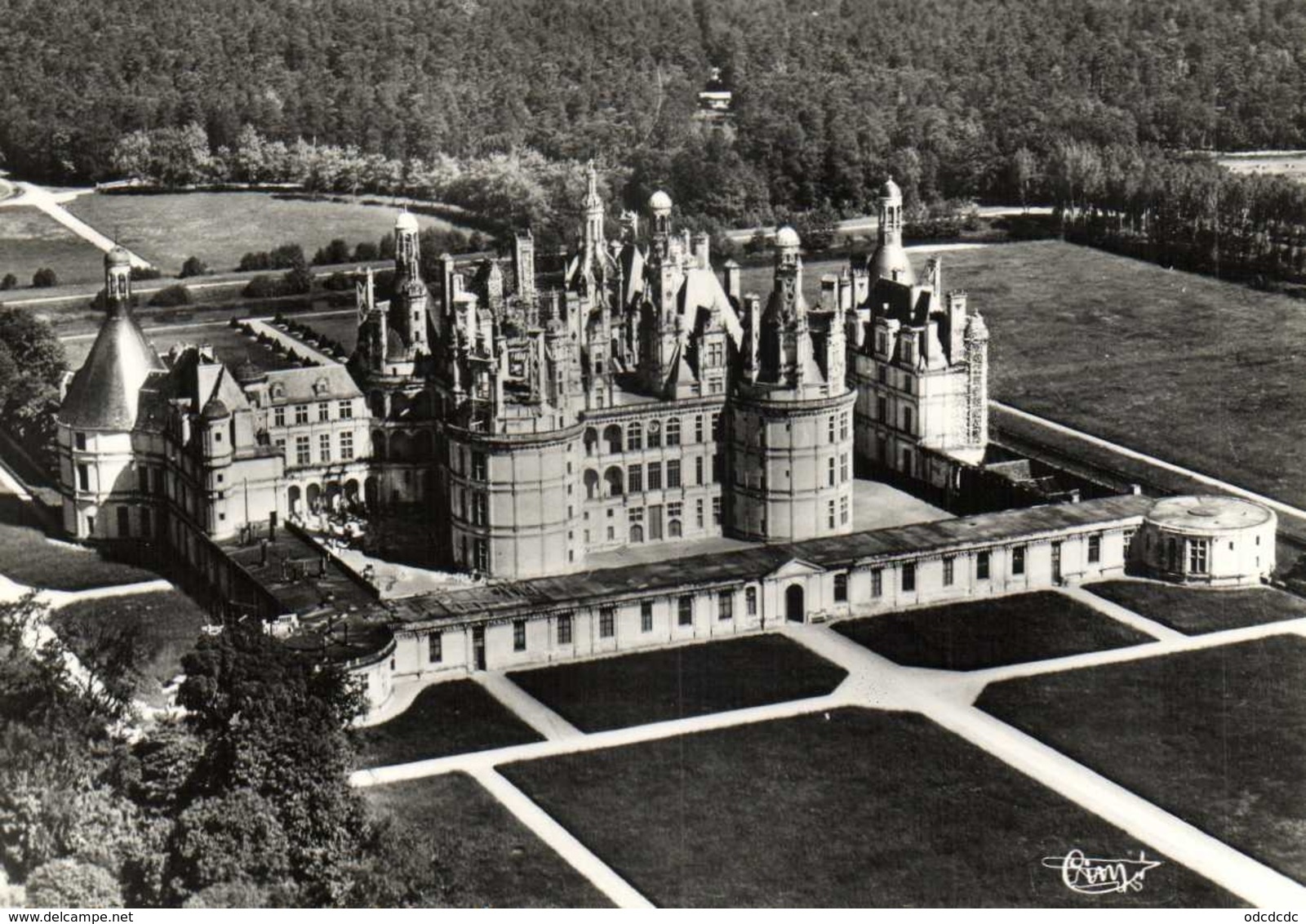 CPSM Grand Format CHAMBORD  Le Chateau Facade Sud La Porte Royale Vue Aérienne  RV Combier - Chambord