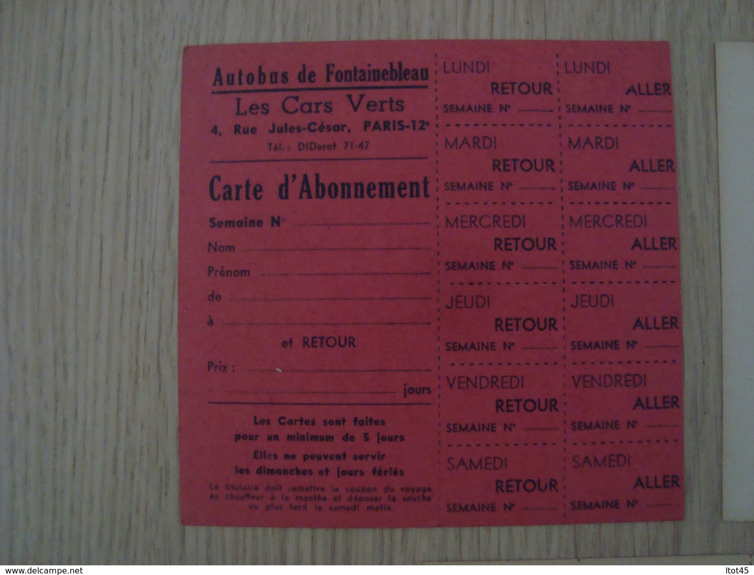 LOT DE 3 CARTES D'ABONNEMENT AUTOBUS DE FONTAINEBLEAU LES CARS VERTS - Europe