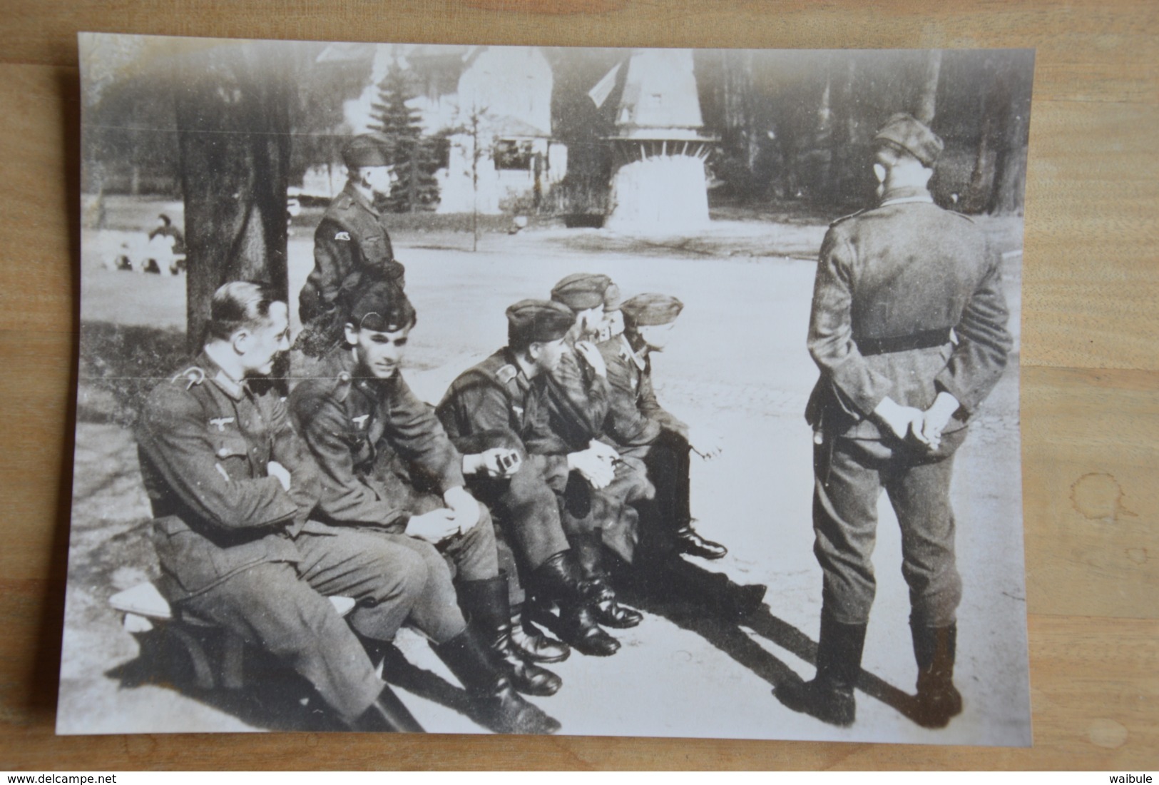 Spa Soldats Allemands Au Parc Moulin  (vieille Photo (reproduction?) 24.5 X 35) - Sonstige & Ohne Zuordnung