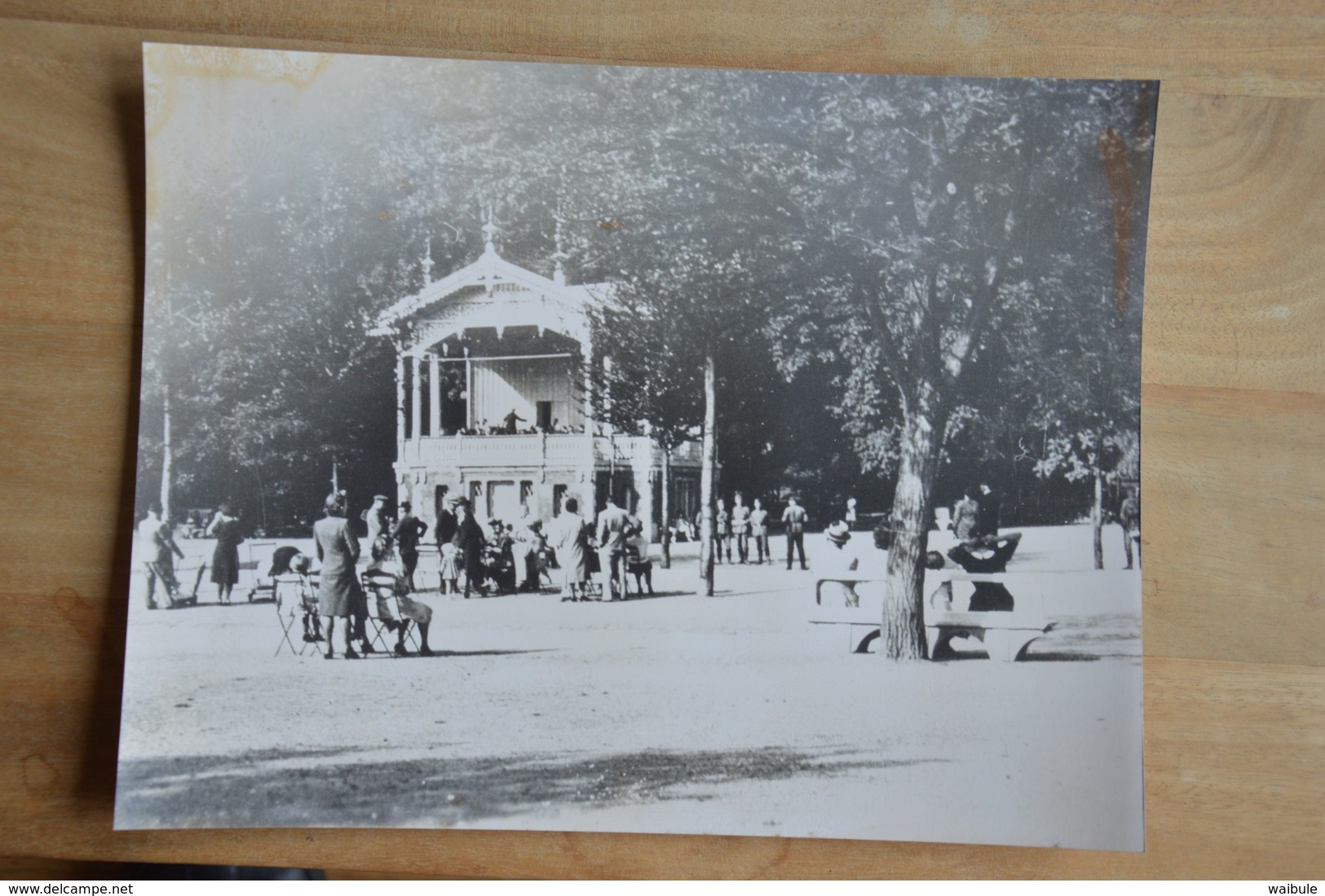 Spa Soldats Allemands Au Parc (vieille Photo (reproduction?) 22 X 29) - Sonstige & Ohne Zuordnung