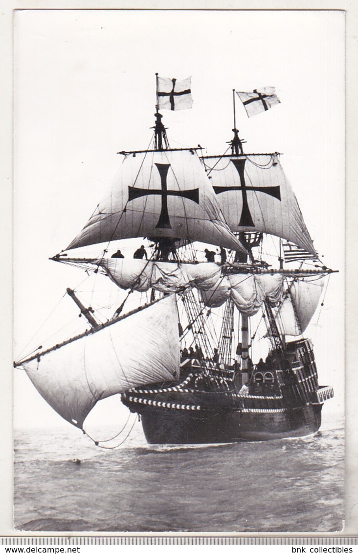 England Photo - Ships - Golden Hind - Unclassified