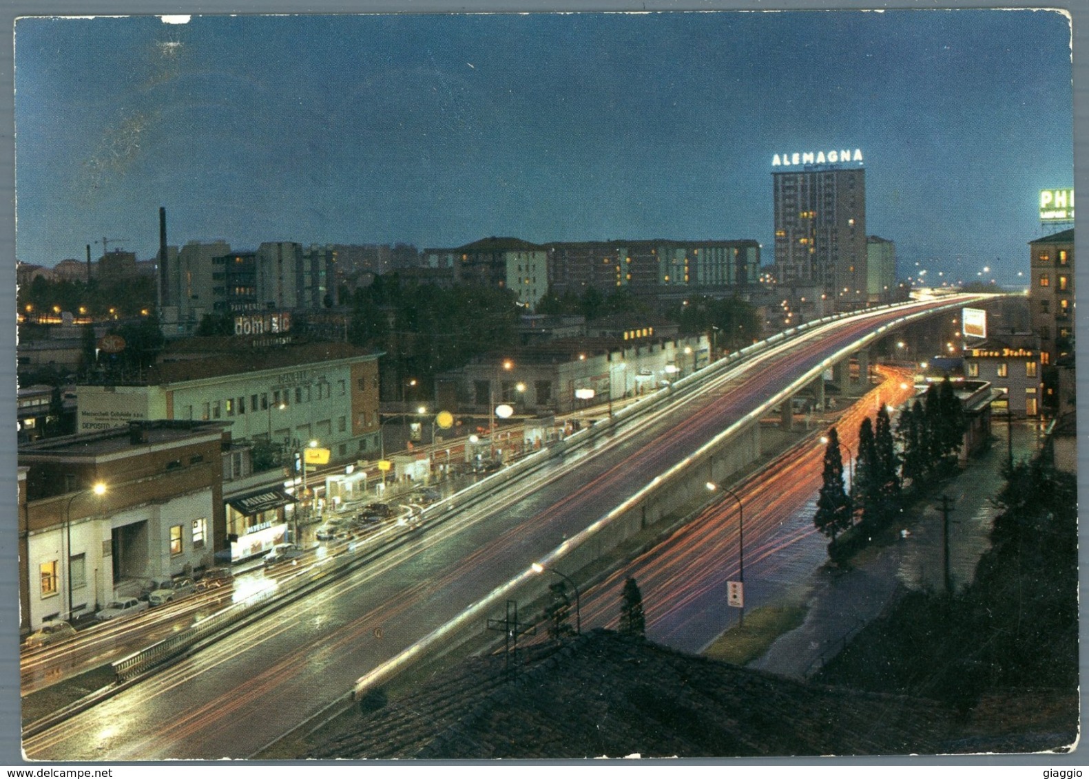 °°° Cartolina - Milano Di Notte Ponte Di Congiunzione Delle Autostrade Viaggiata °°° - Milano (Milan)