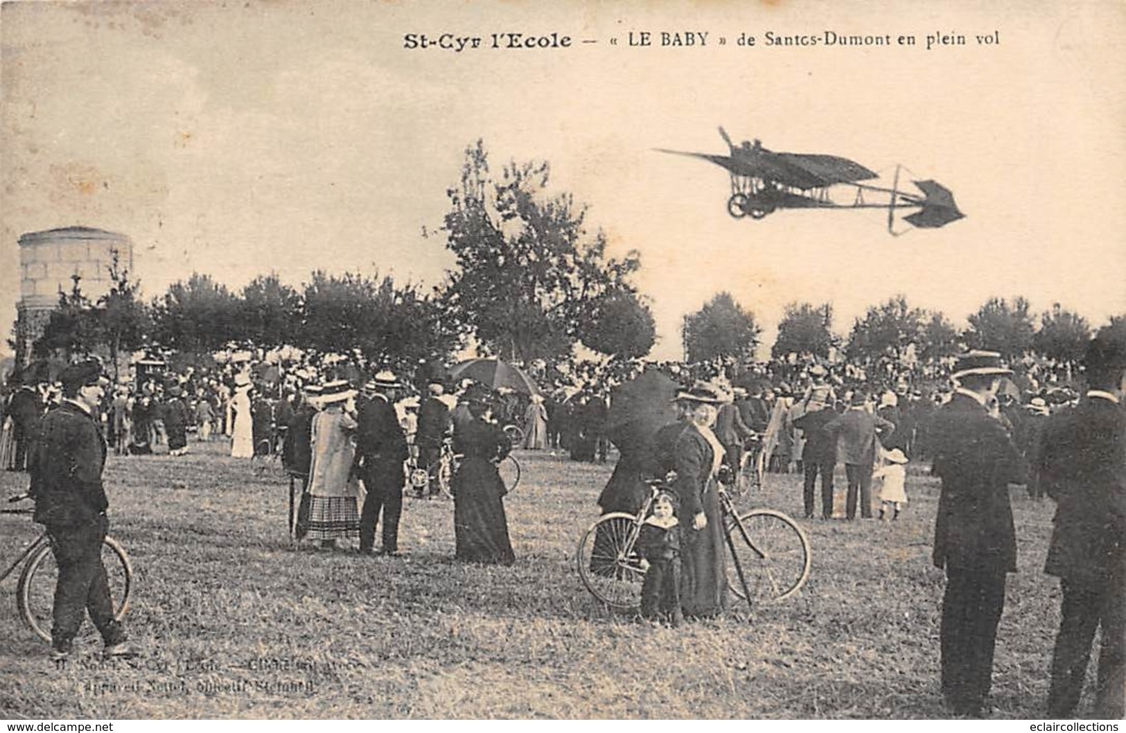 Thème : Aviation .    Santos Dumont    .Le Baby En Plein  Vol A St Cyr L'Ecole      (Voir Scan) - Aviateurs