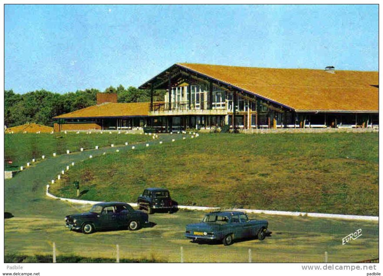 Carte Postale 40.  Capbreton  VVF Renault 4L  Mercedes 403 Peugeot  Trés Beau Plan - Capbreton