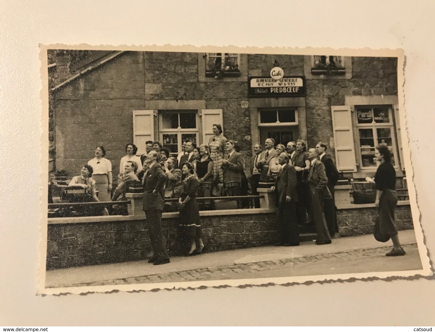 Carte Postale R.C. HUY Café - Alimentation Générale Rassemblement De Personnes - Huy