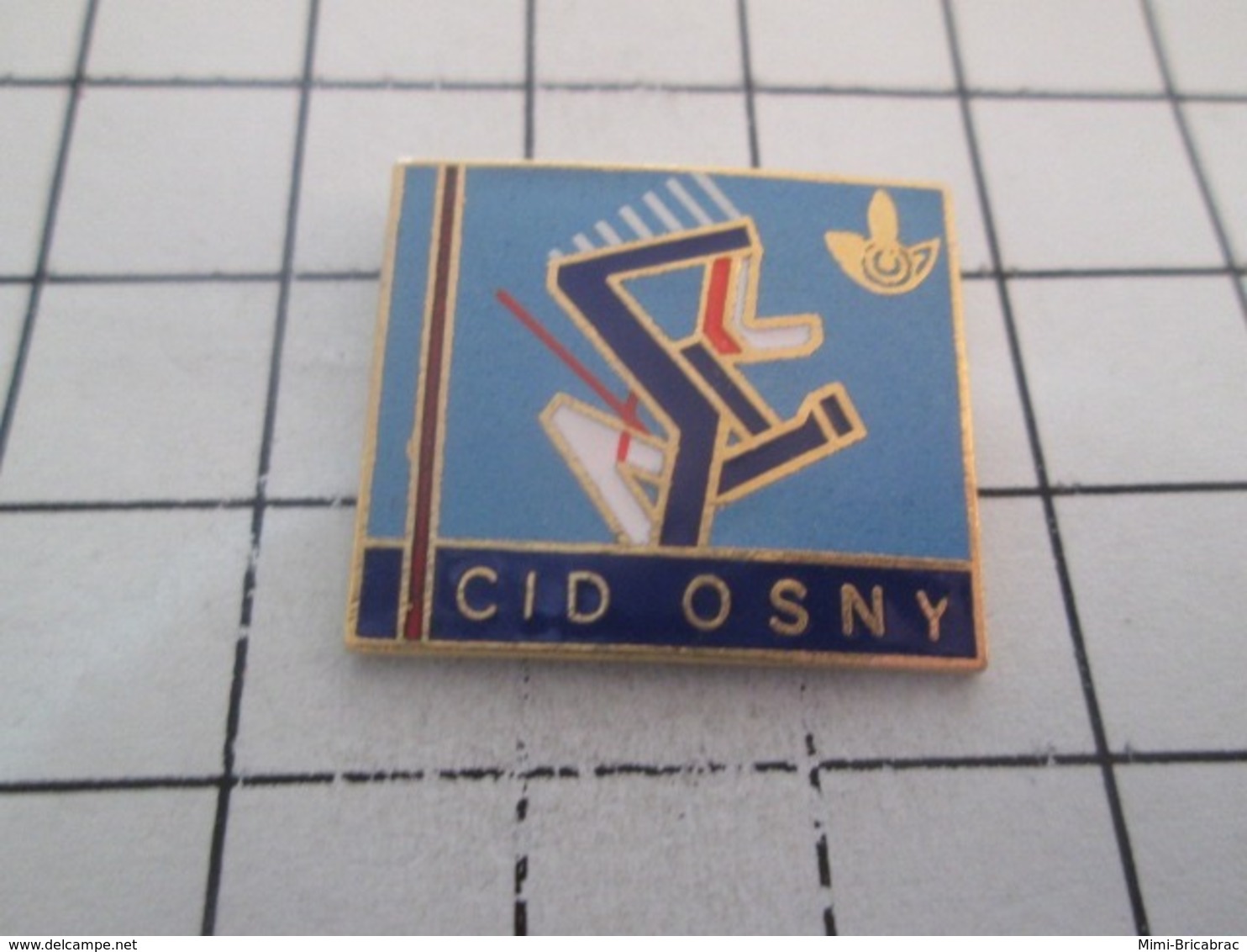 819 Pin's Pins : BEAU ET RARE : Thème MILITARIA / GENDARMERIE NATIONALE CID OSNY - Militaria