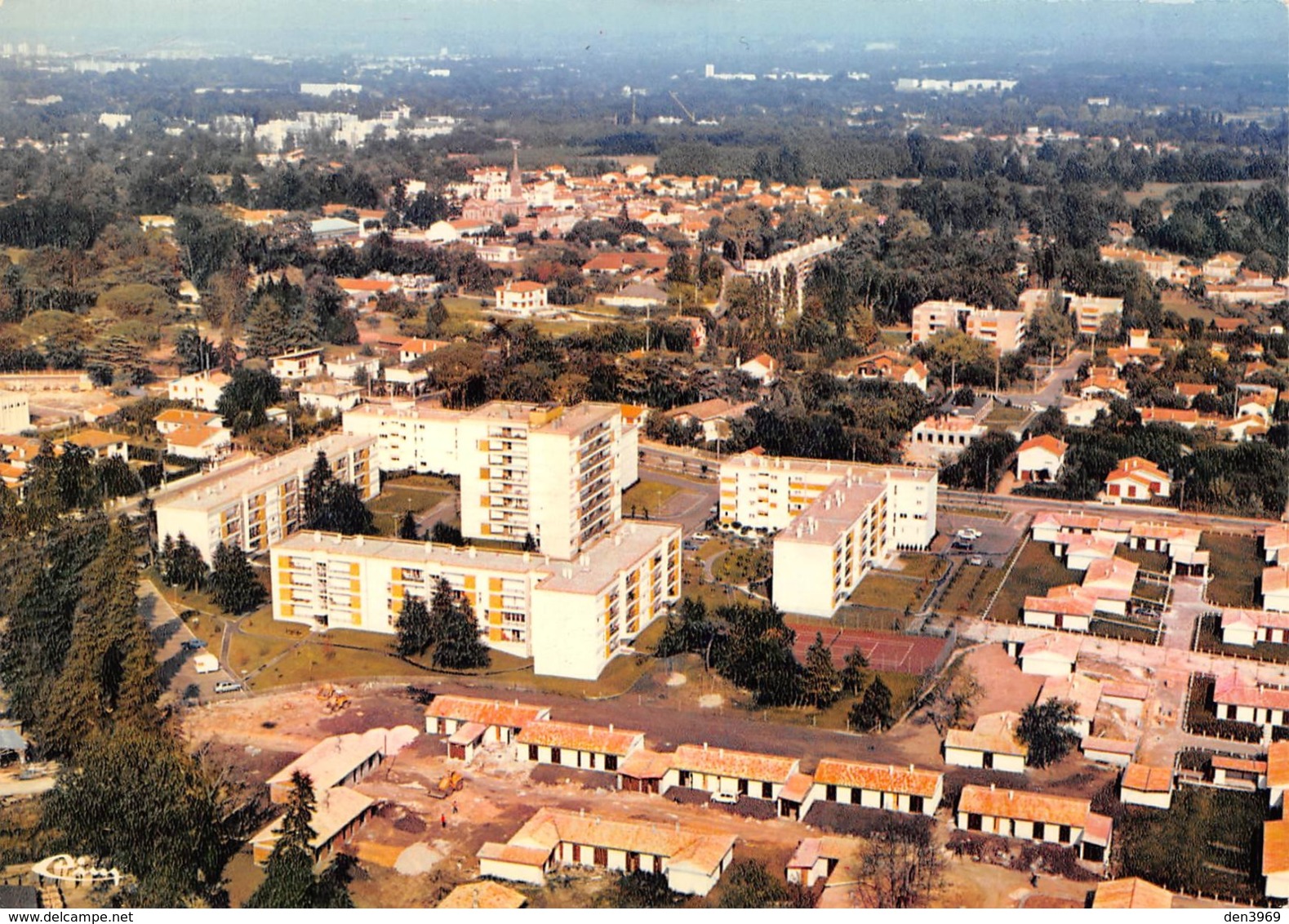 GRADIGNAN - Vue Aérienne - Résidence Loustalot - Architecte M. Goldenberg, Paris - Immeubles - HLM - Gradignan