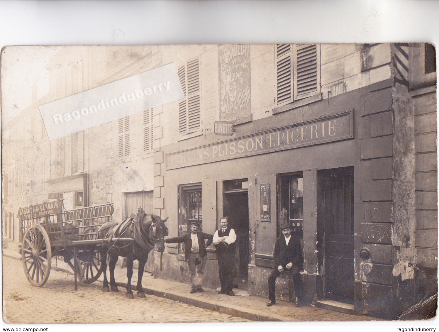 CPA PHOTO - 75 Ou 78 - PARIS Ou SAINT GERMAIN - PLISSON COMMERCE De VINS, EPICERIE - Charrette Int St GERMAIN Et Cachet - A Identificar