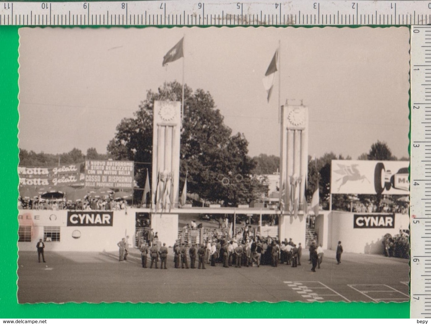 MONZA. Foto. Moto. Corsa. Autodromo Monza. Cynar, Mobil.Motociclismo. Castrol, Dunlop, Shell, Motta. - Sport