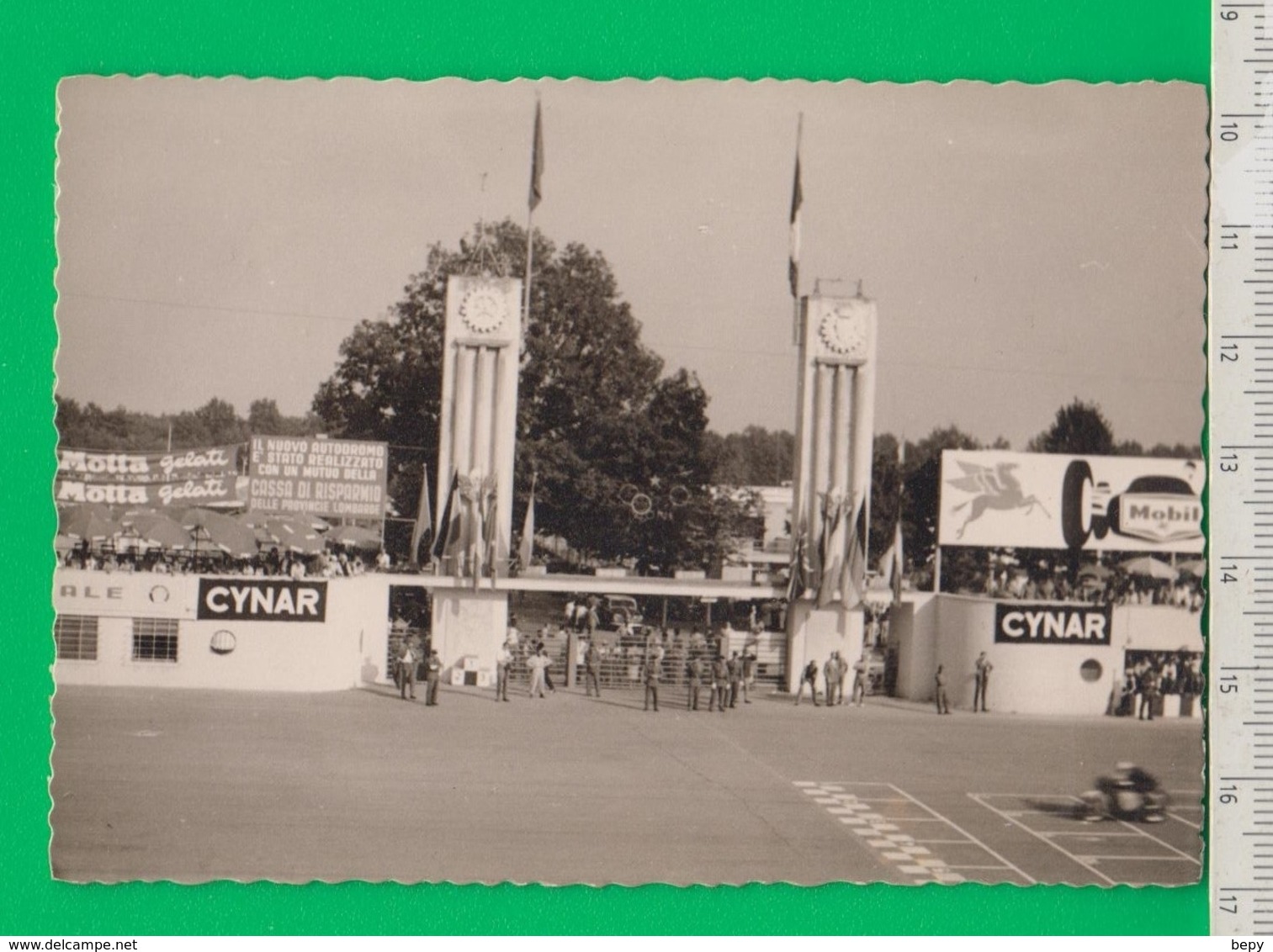 MONZA. Foto. Moto. Corsa. Autodromo Monza. Cynar, Mobil.Motociclismo. Castrol, Dunlop, Shell, Motta. - Sport