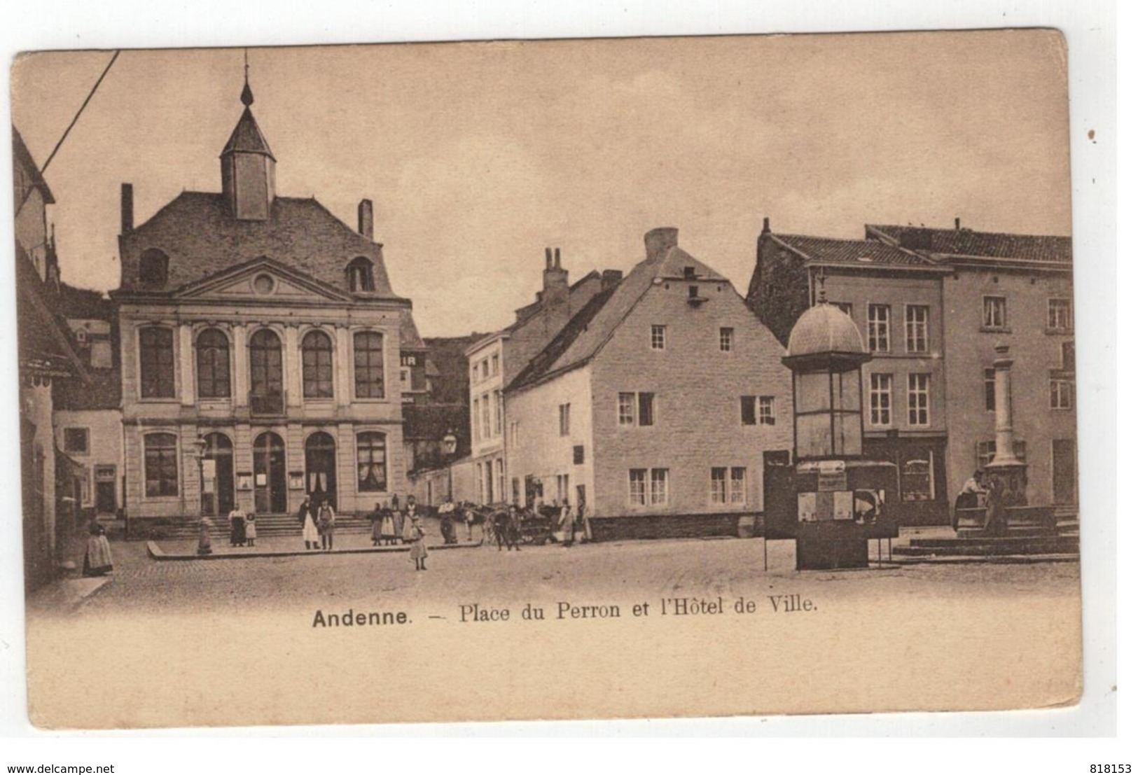 Andenne - Place Du Perron Et L'Hôtel De Ville - Andenne