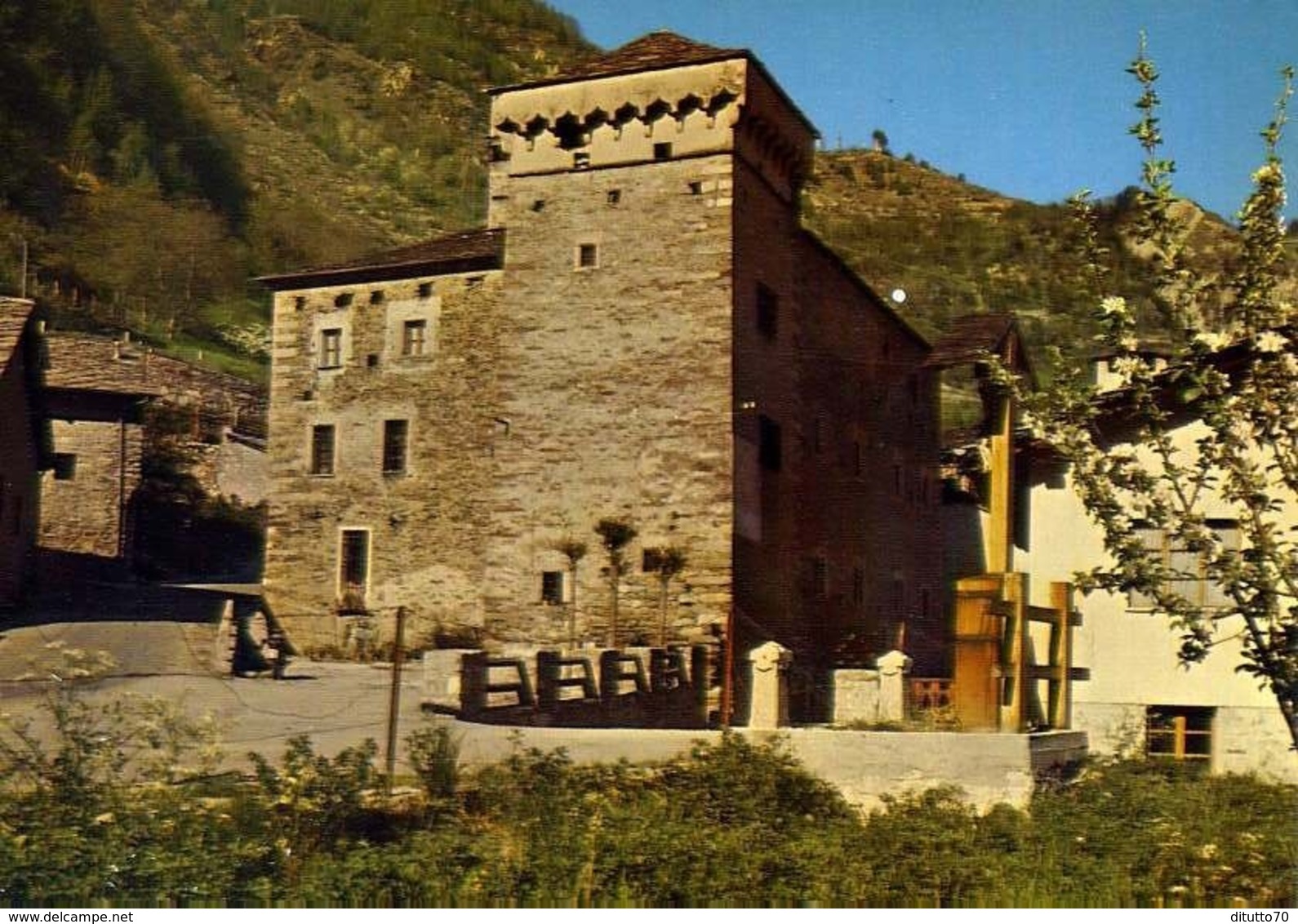 Valle D'aosta - Castello Di Avise - Formato Grande Non Viaggiata – E 14 - Other & Unclassified