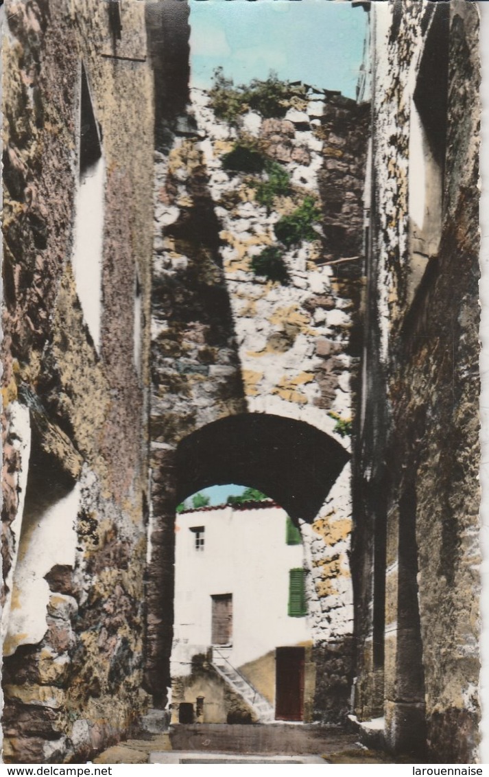 83 - FAYENCE - Un Coin Pittoresque - Fayence