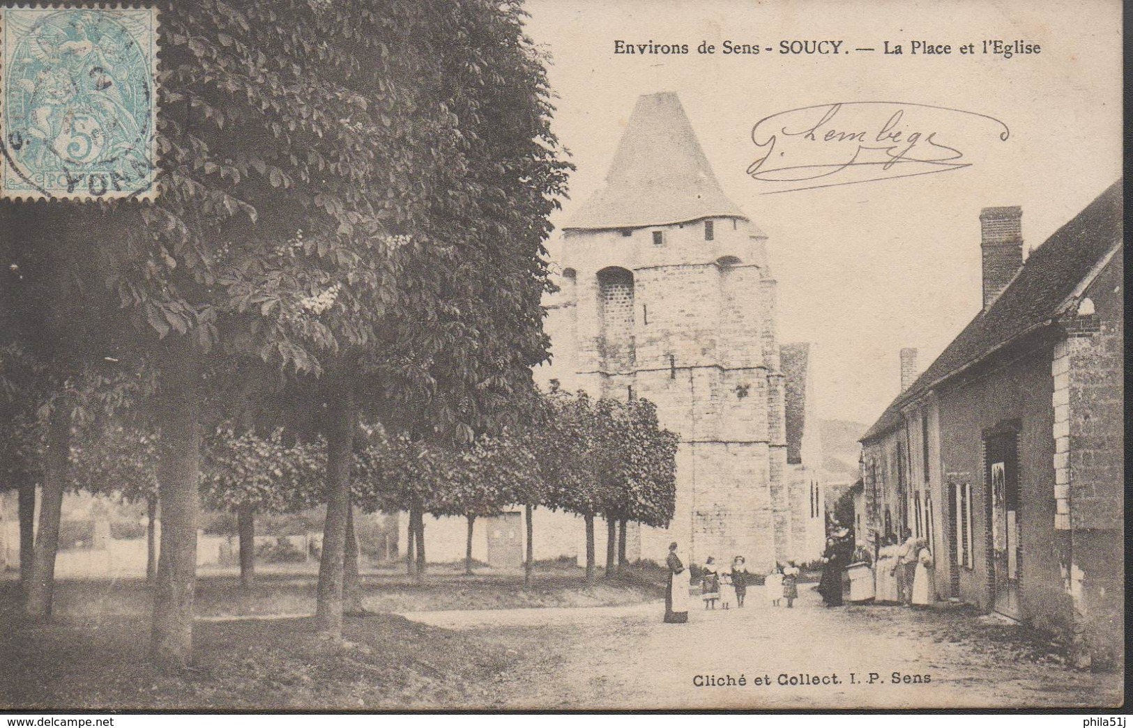 SOUCY  "89"__    LA PLACE DE L'EGLISE - Soucy