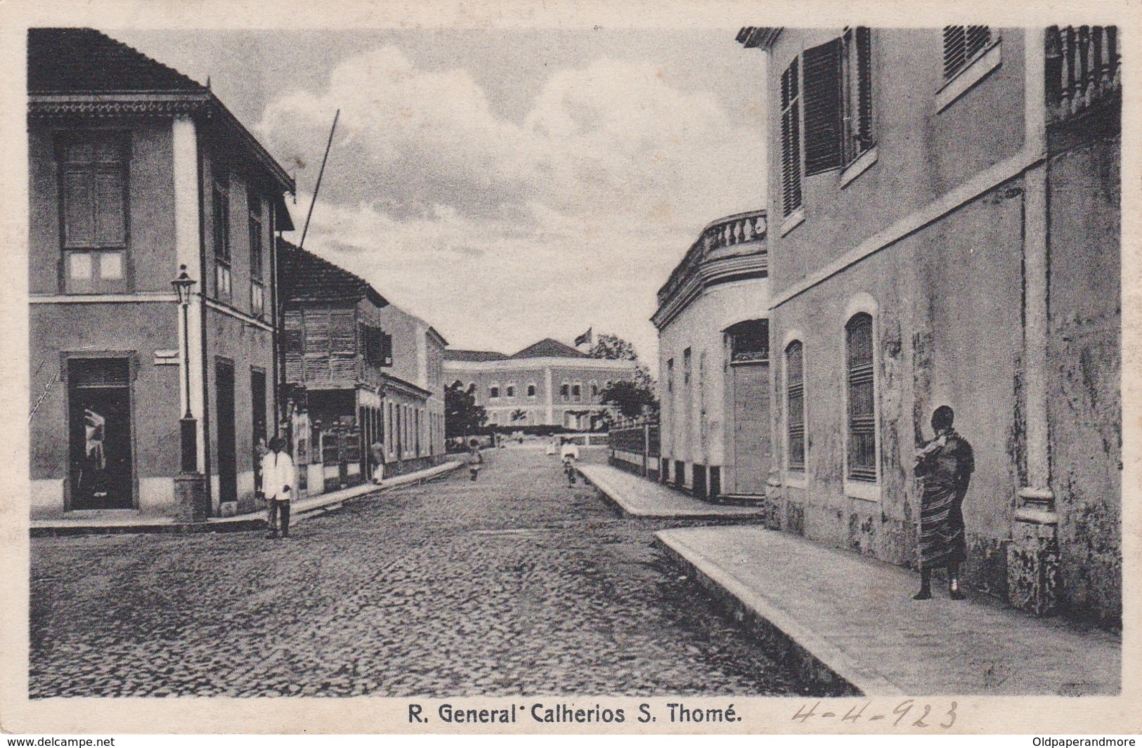POSTCARD PORTUGAL - OLD COLONY - SÃO TOMÉ E  PRINCIPE - RUA GENERAL CALHEIROS    , S. THOMÉ - Sao Tome Et Principe