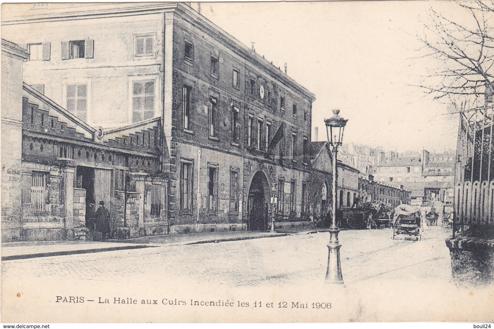 BAD- PARIS LA HALLE AUX CUIRS INCENDIEE LES 11 ET 12 MAI 1906 CPA  CIRCULEE - Paris (05)