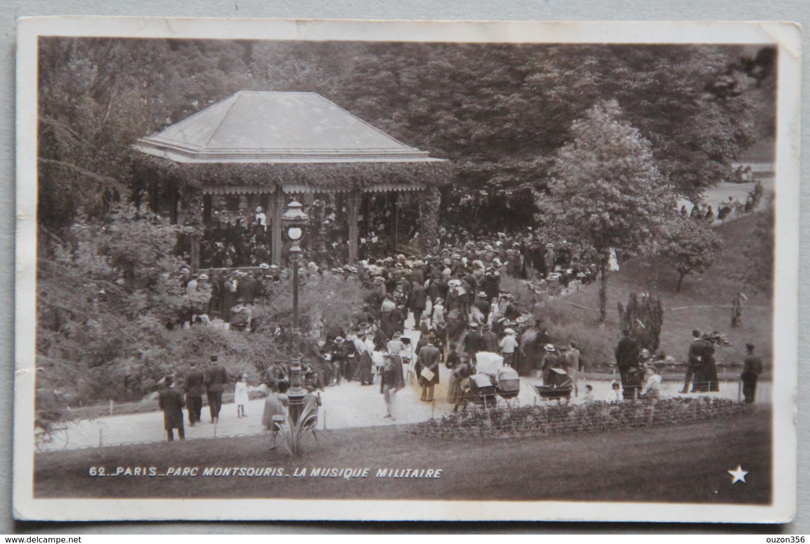 Paris, Parc Montsouris, La Musique Militaire - Parcs, Jardins