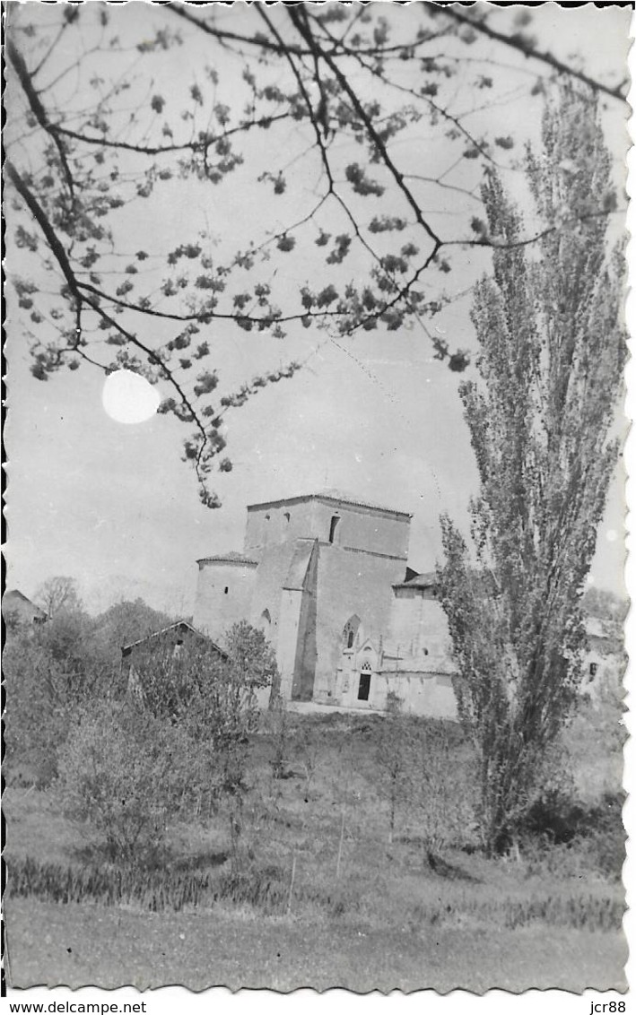 17 - Charente Maritine - Montguyon - Eglise De Vassière - Altri & Non Classificati