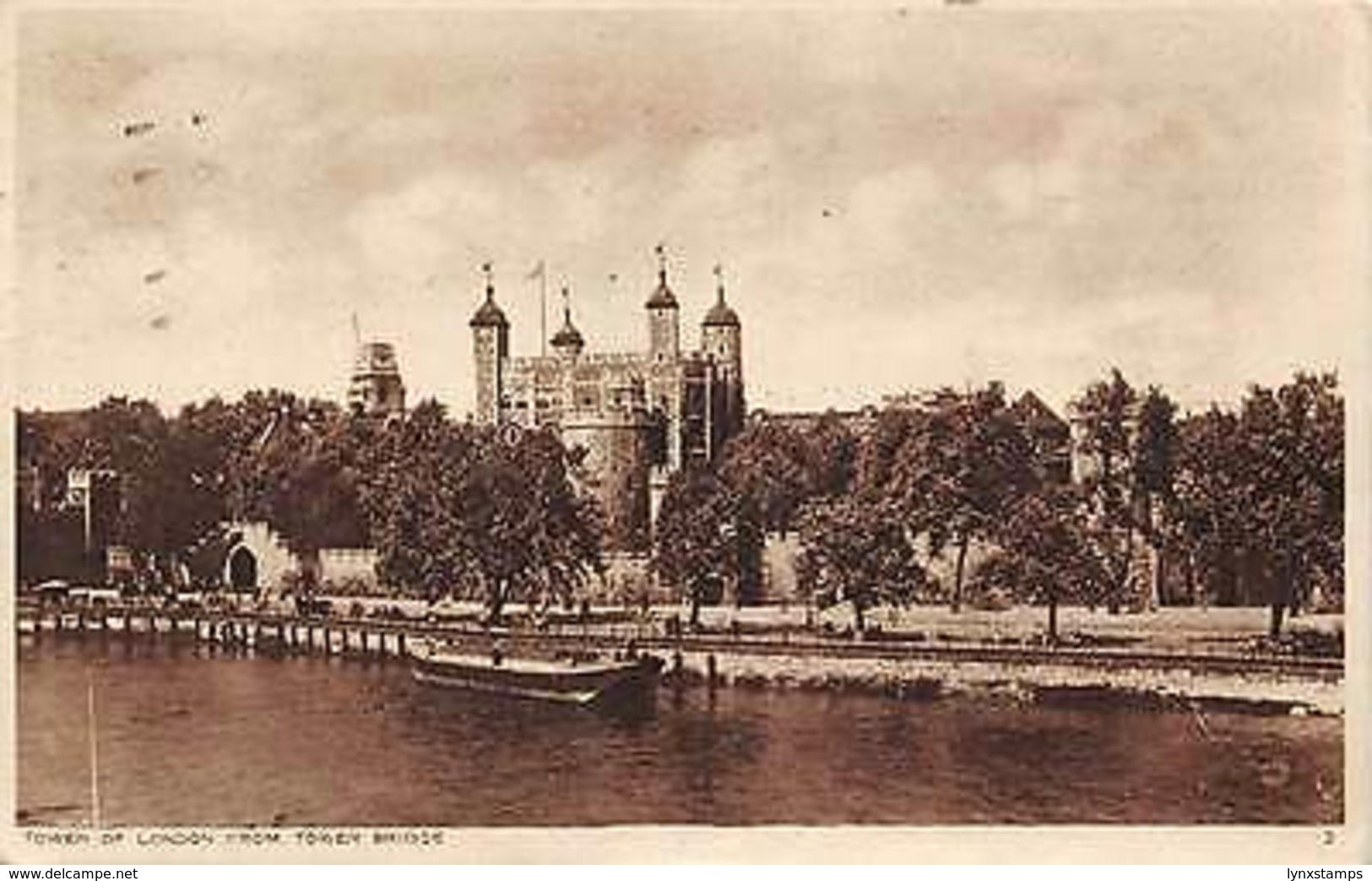 England Tower Of London From Tower Bridge 1945 - Autres & Non Classés