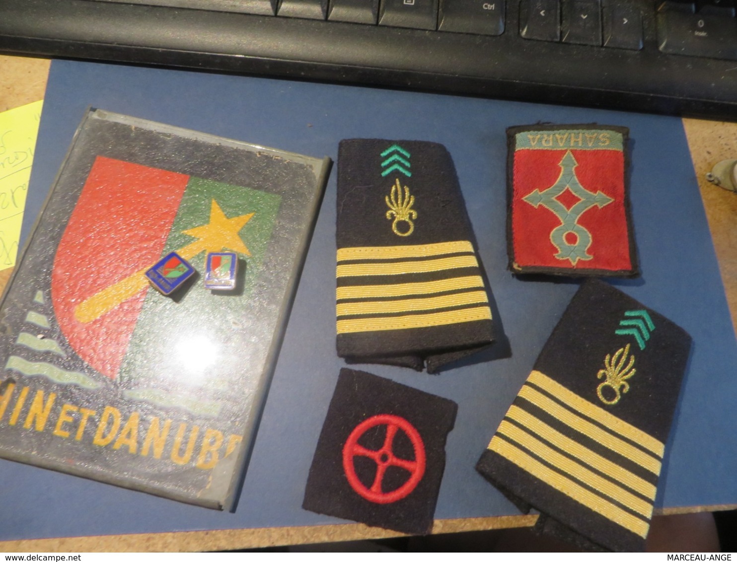 Ecusson Et Divers MILITAIRE - Patches