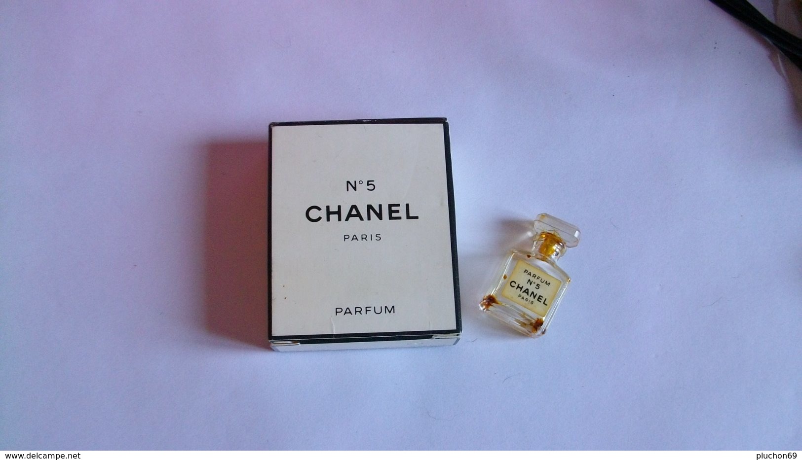 Miniature De Parfum Chanel  " N°5  " Parfum Bouteille Vide - Miniatures Femmes (avec Boite)