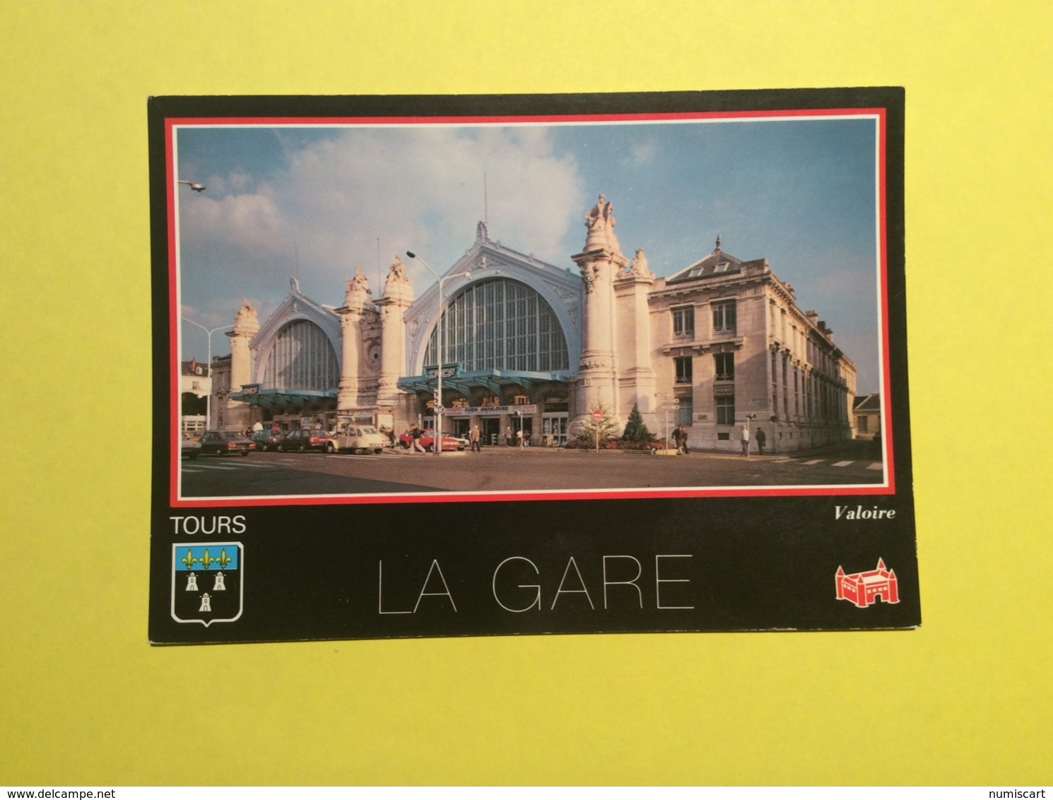 Tours Gare TGV Et Bâtiment Historique SNCF - Gares - Sans Trains