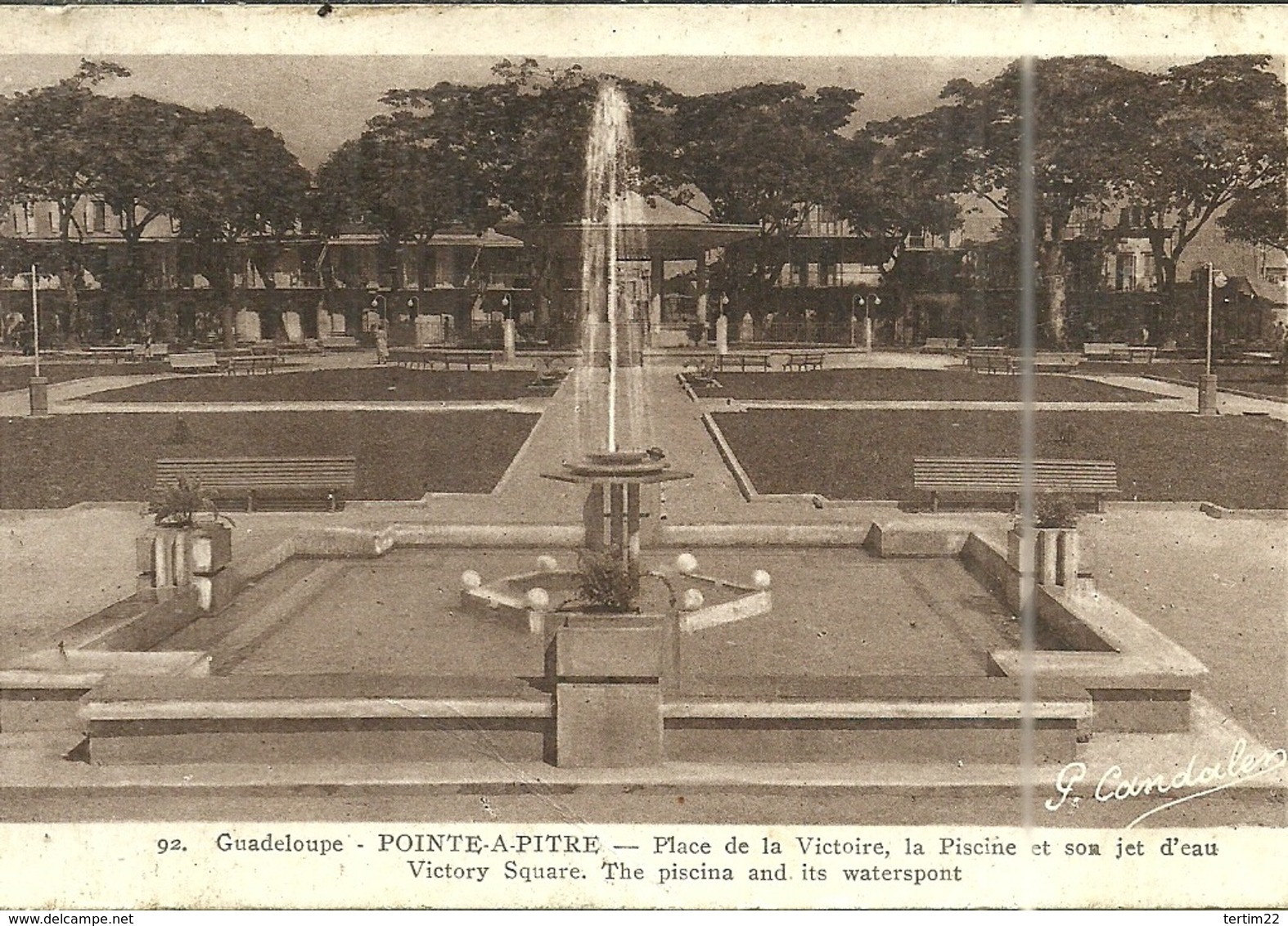 ( GUADELOUPE  )(POINTE A PITRE  )PLACE DE LA VICTOIRE - Pointe A Pitre