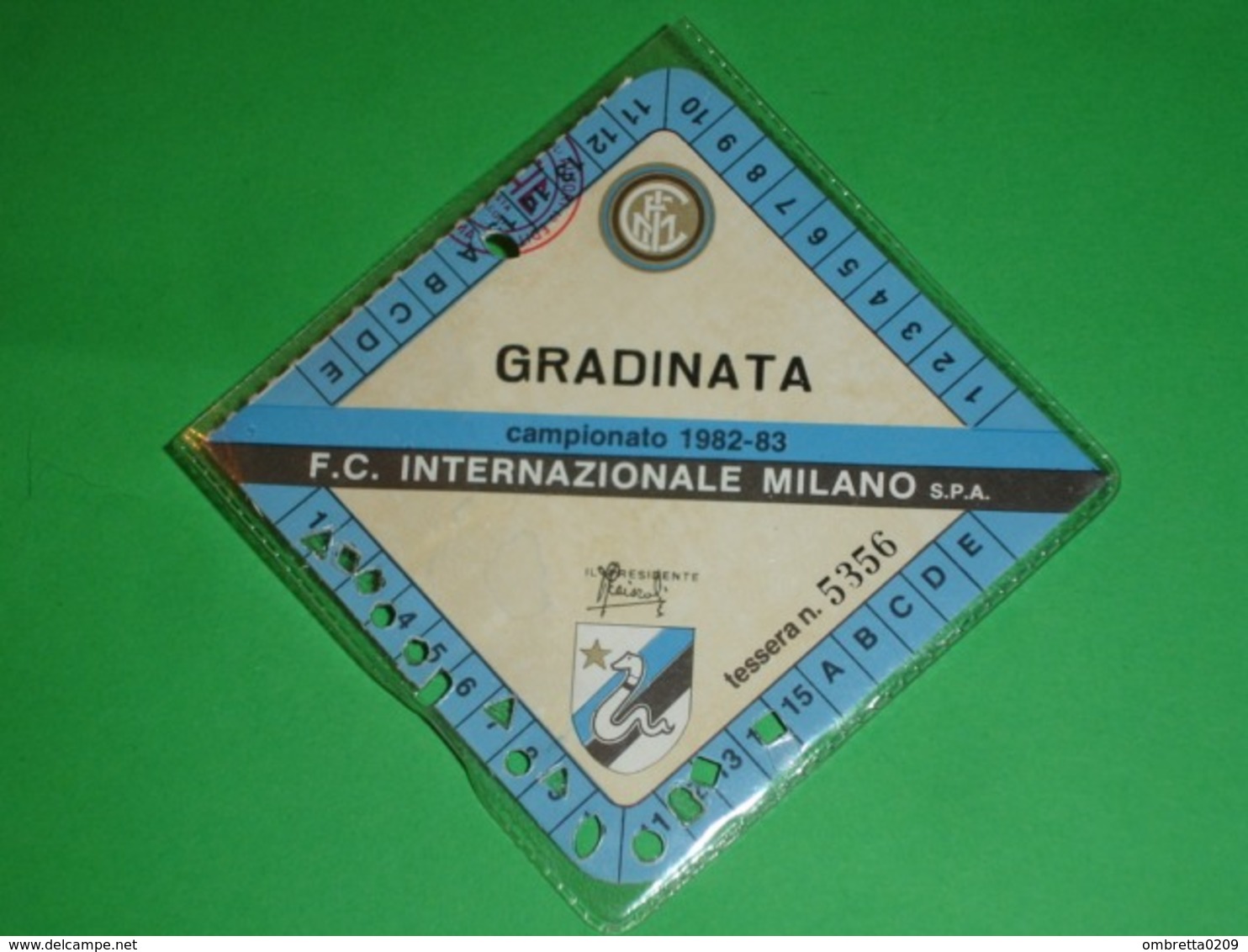 INTER CALCIO TESSERA ABBONAMENTO GRADINATE 1982-1983 MILANO INTERNAZIONALE Campionato - Autres & Non Classés