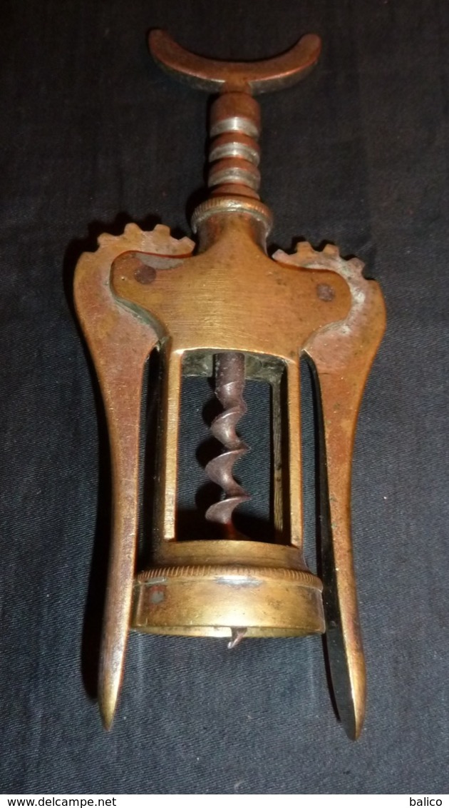 Tire Bouchon, Italien Des Années 40/50,  En Laiton Chromé, Ancien,  Double Levier Et Mèche Au Spires Coupantes - Bottle Openers