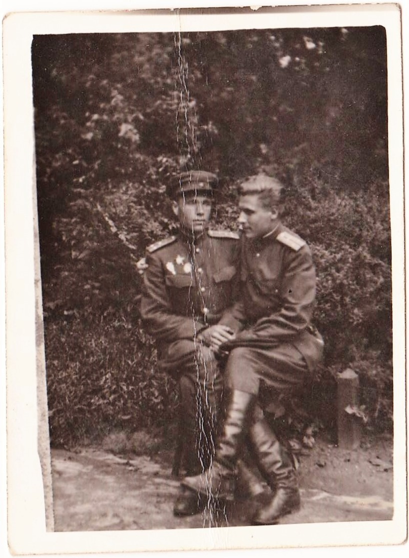 ARMY Handsome Young Men Guys Couple Soldiers Hug Forest Old Russian Photo - Krieg, Militär